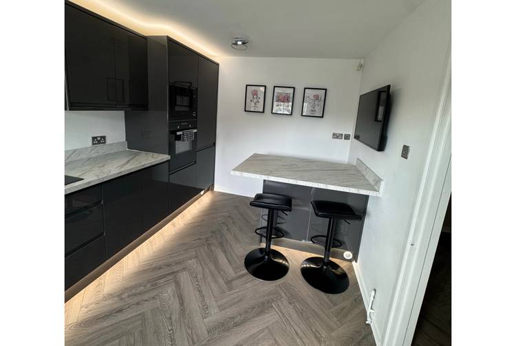 3 bedroom semi-detached house