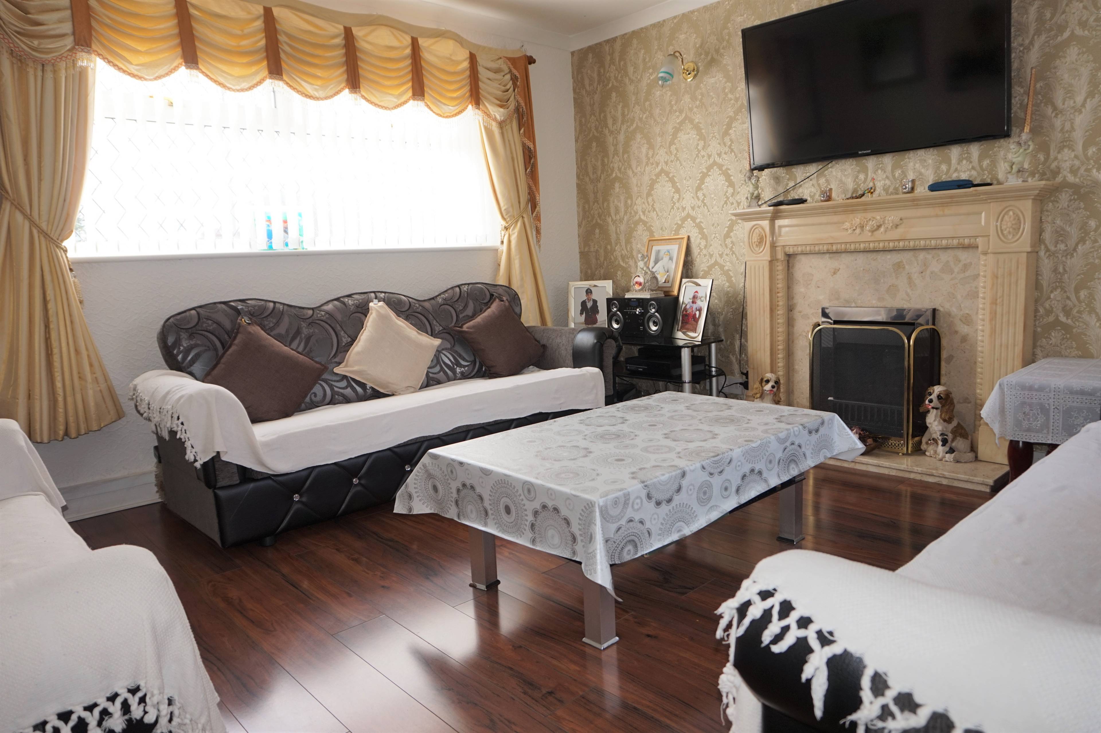 Bedroom/Lounge Two