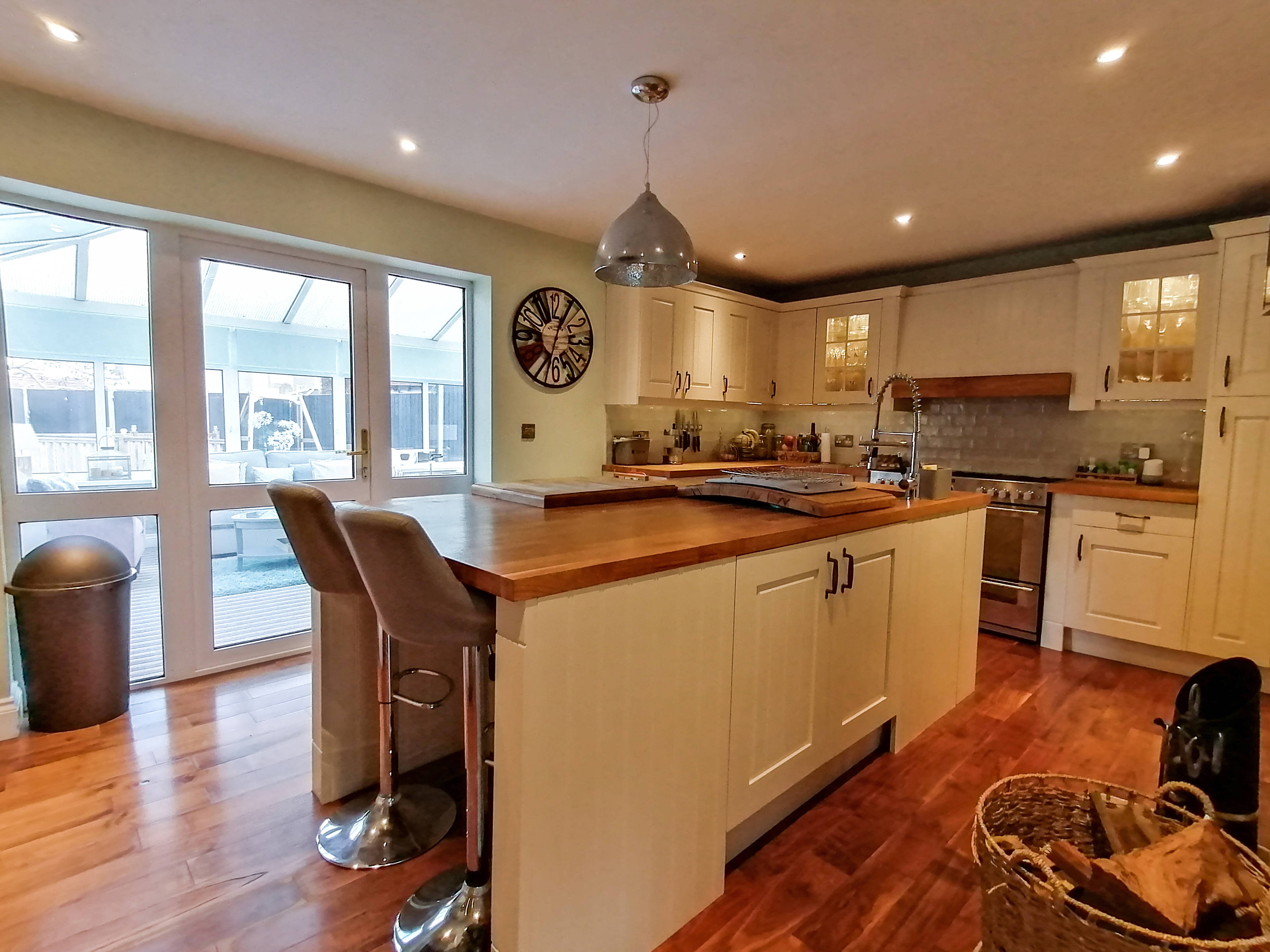 Kitchen/Breakfast