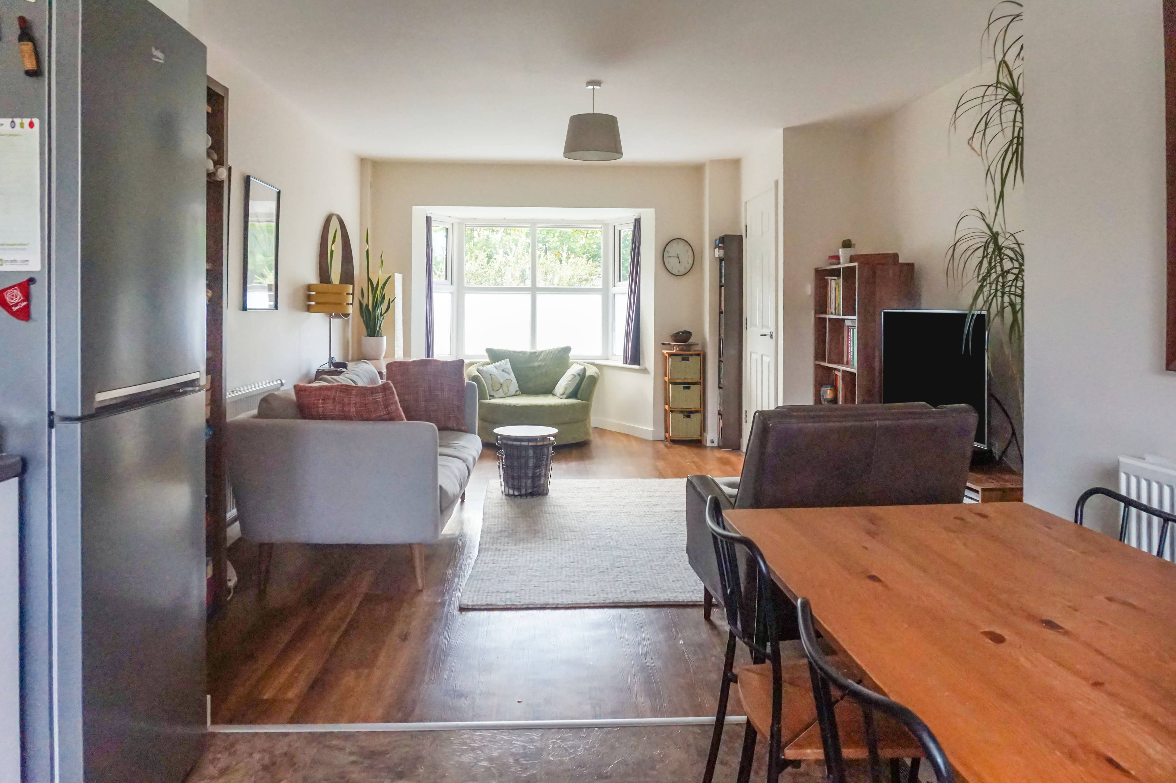 Lounge / Kitchen