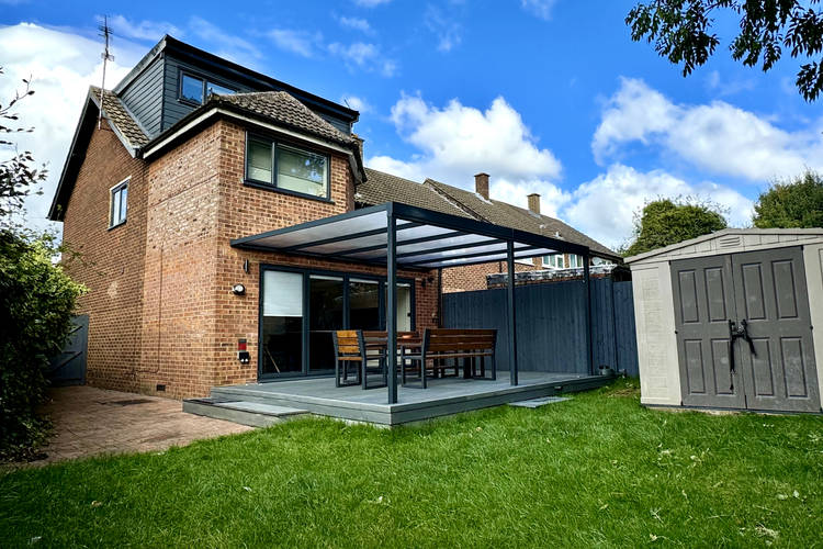 4 bedroom end of terrace house