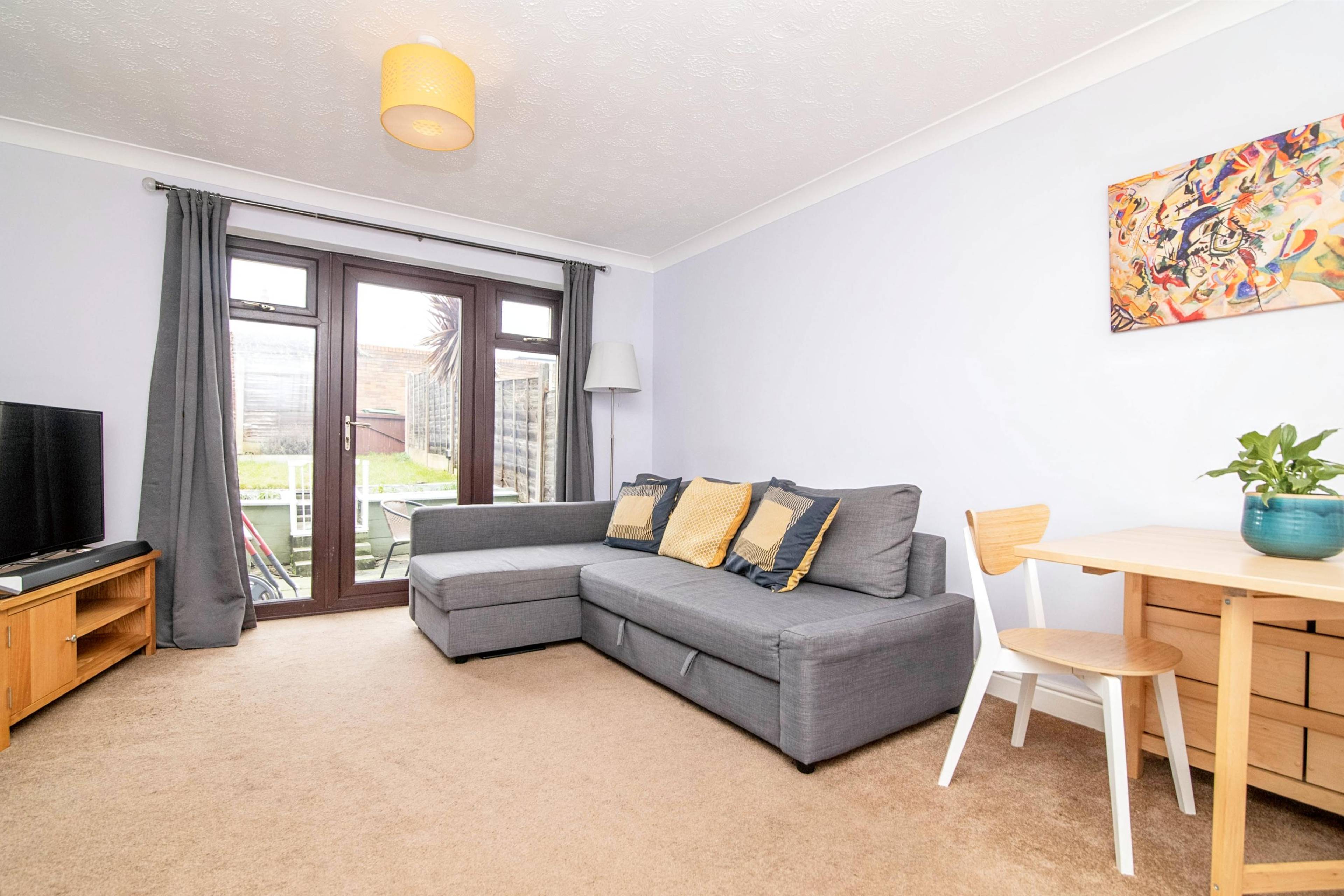Lounge/Dining Room