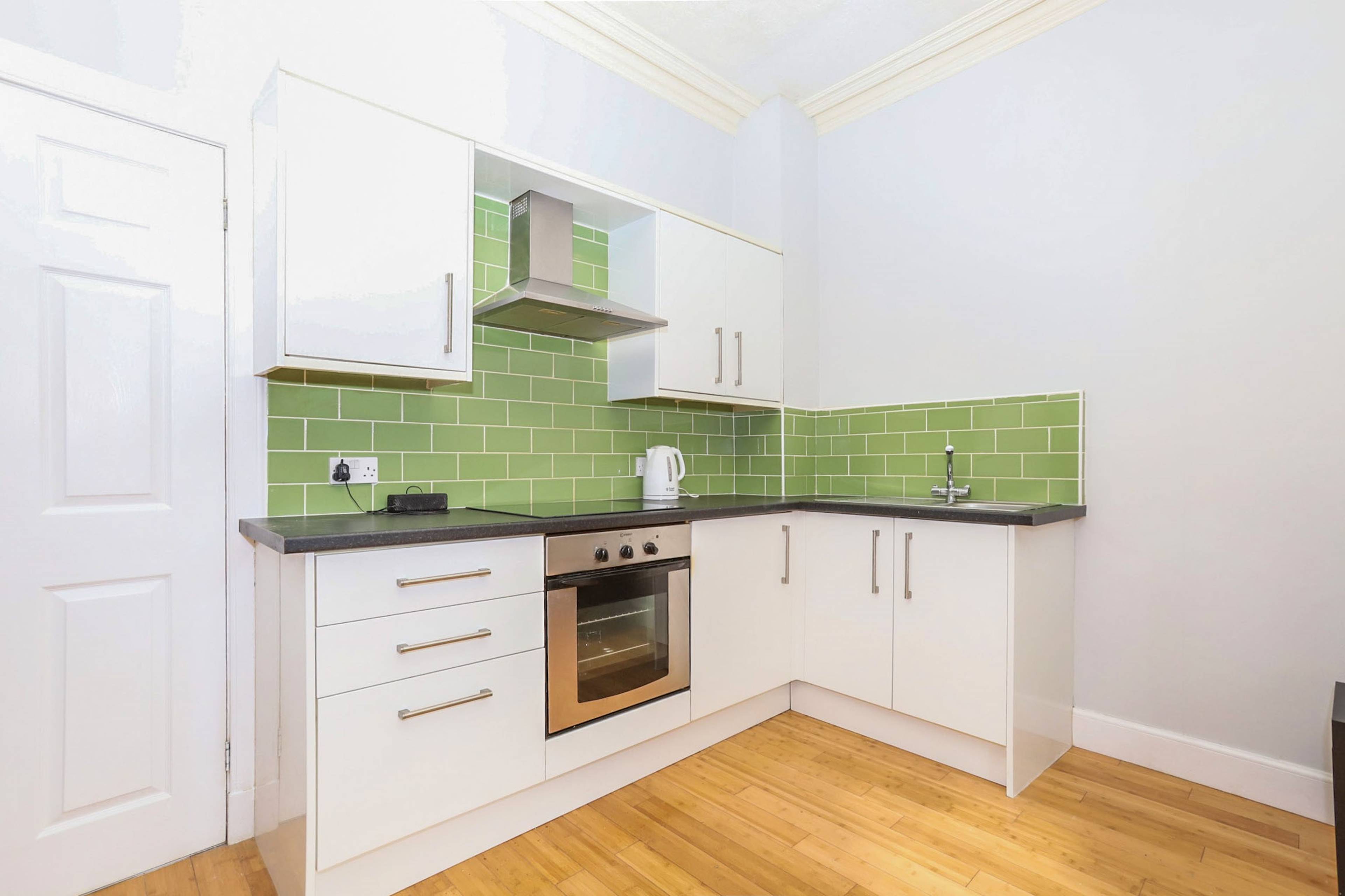 Lounge / Kitchen