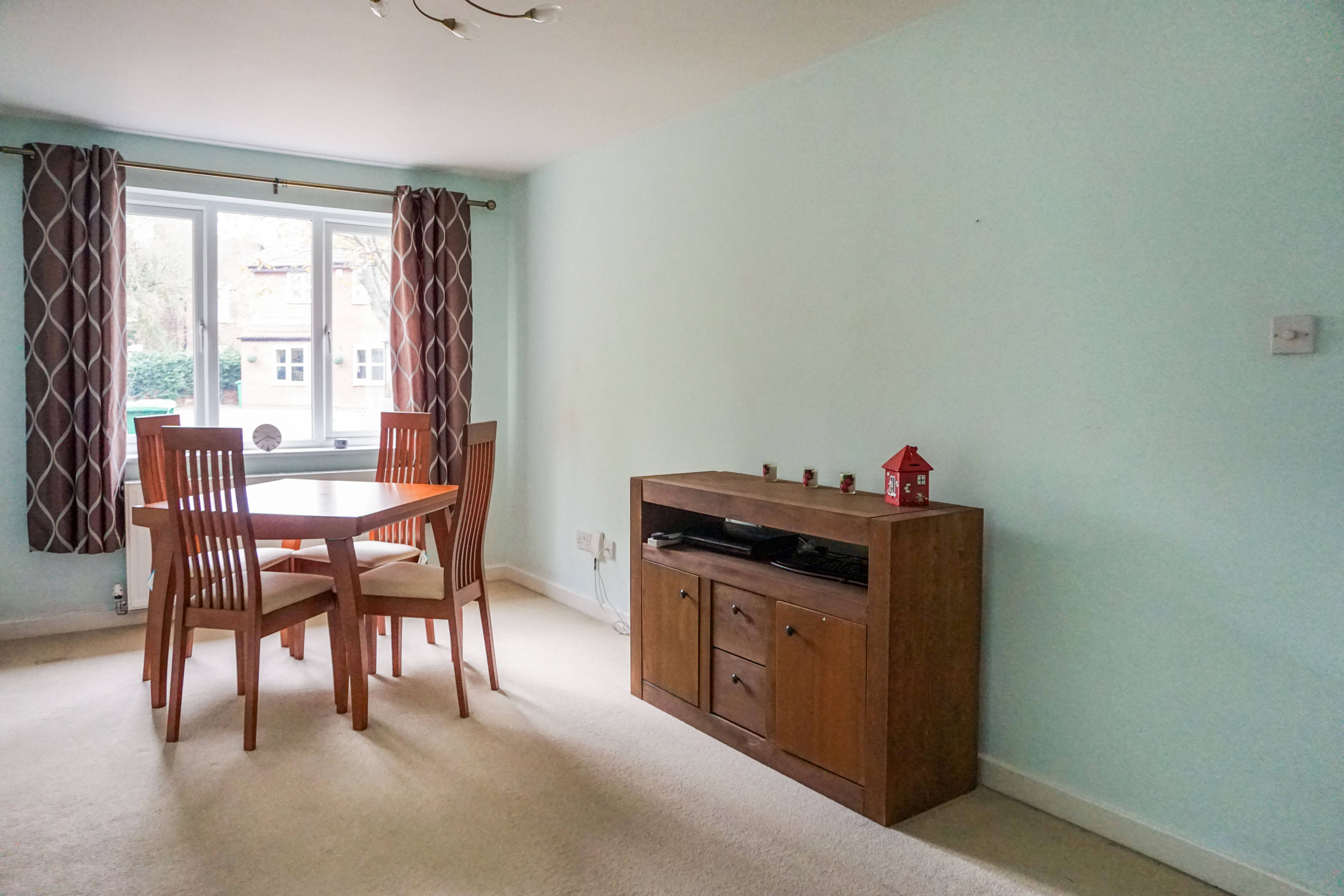 Dining Room/Bedroom