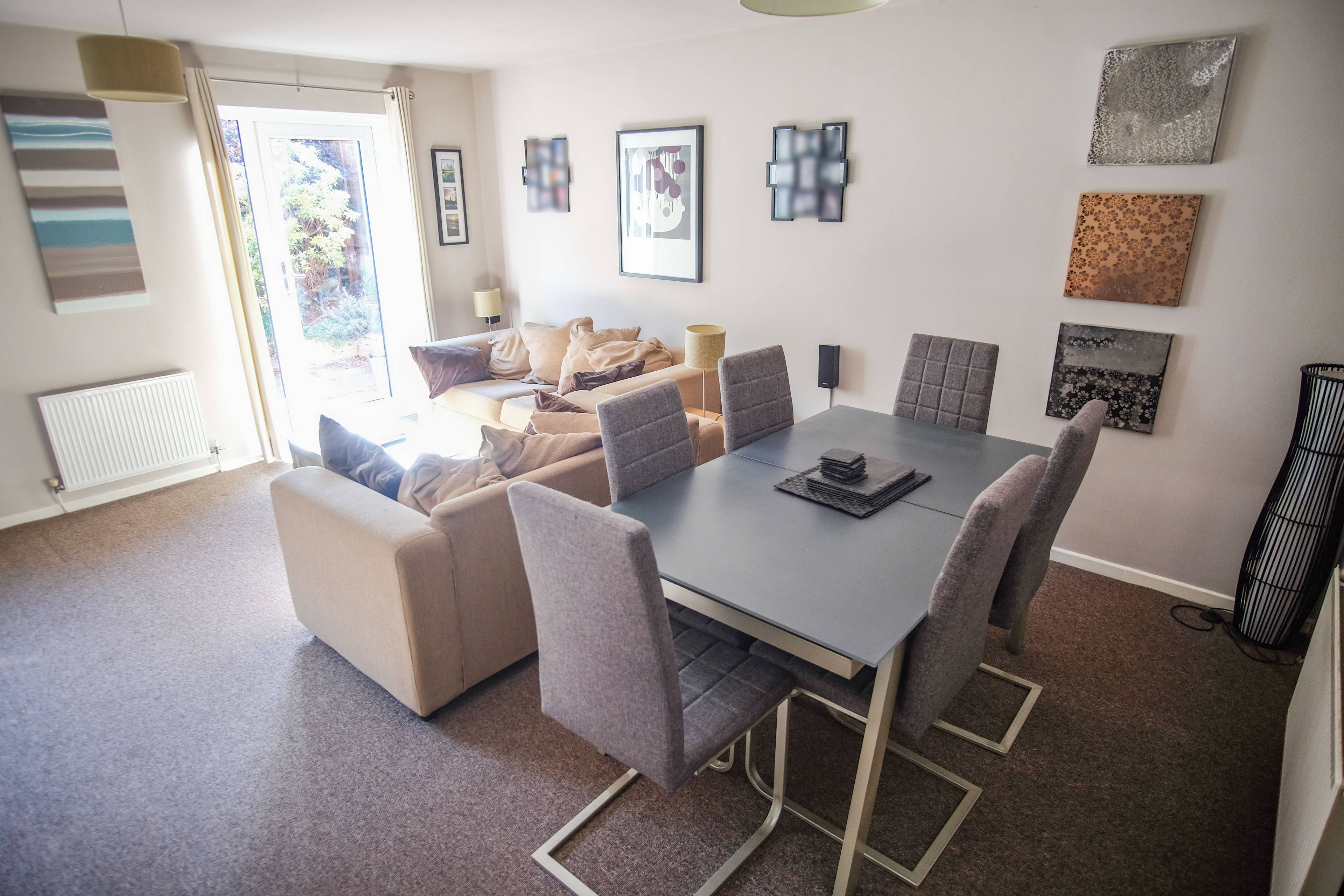Lounge/Dining Room