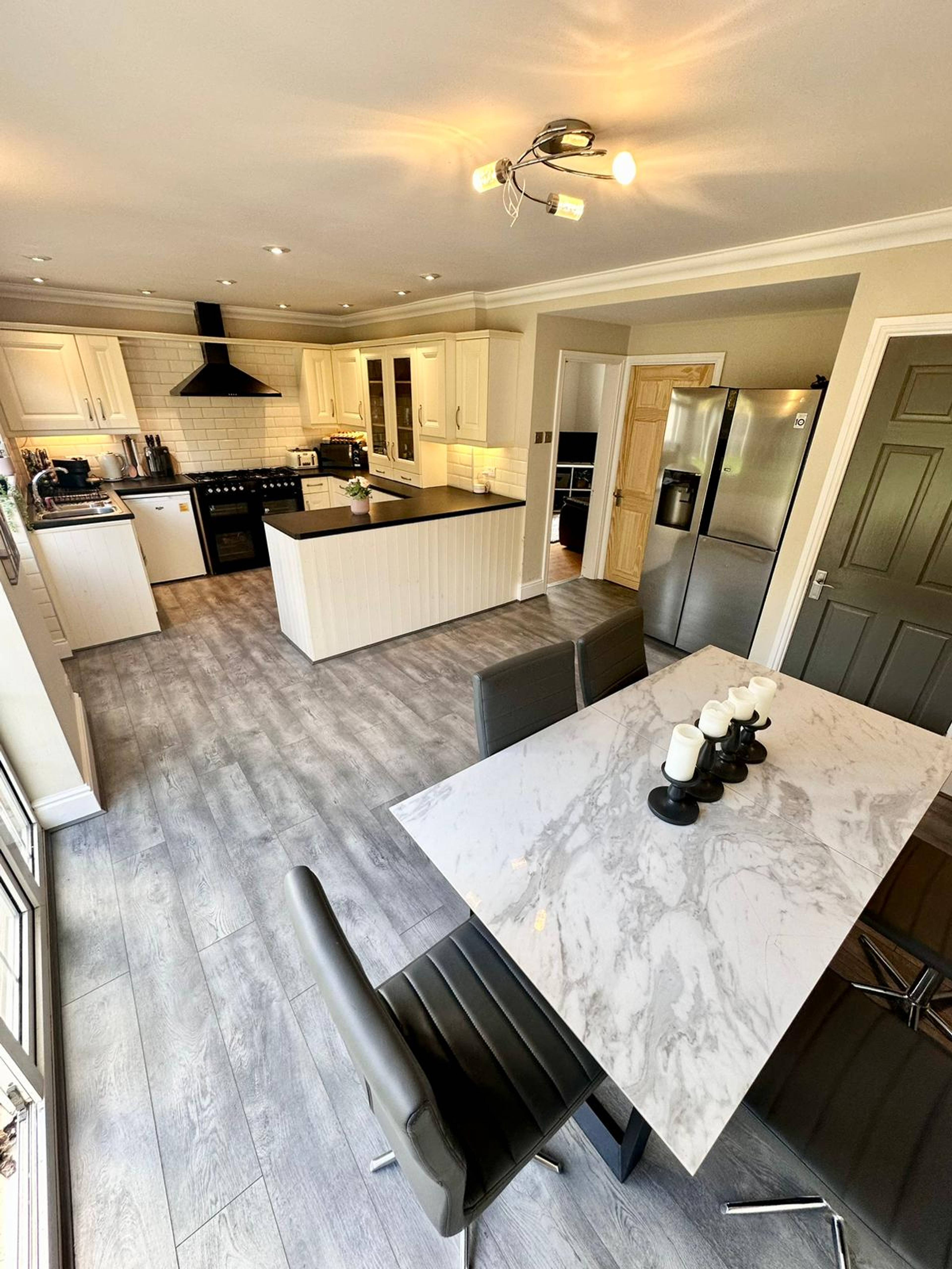 Kitchen/Dining Room