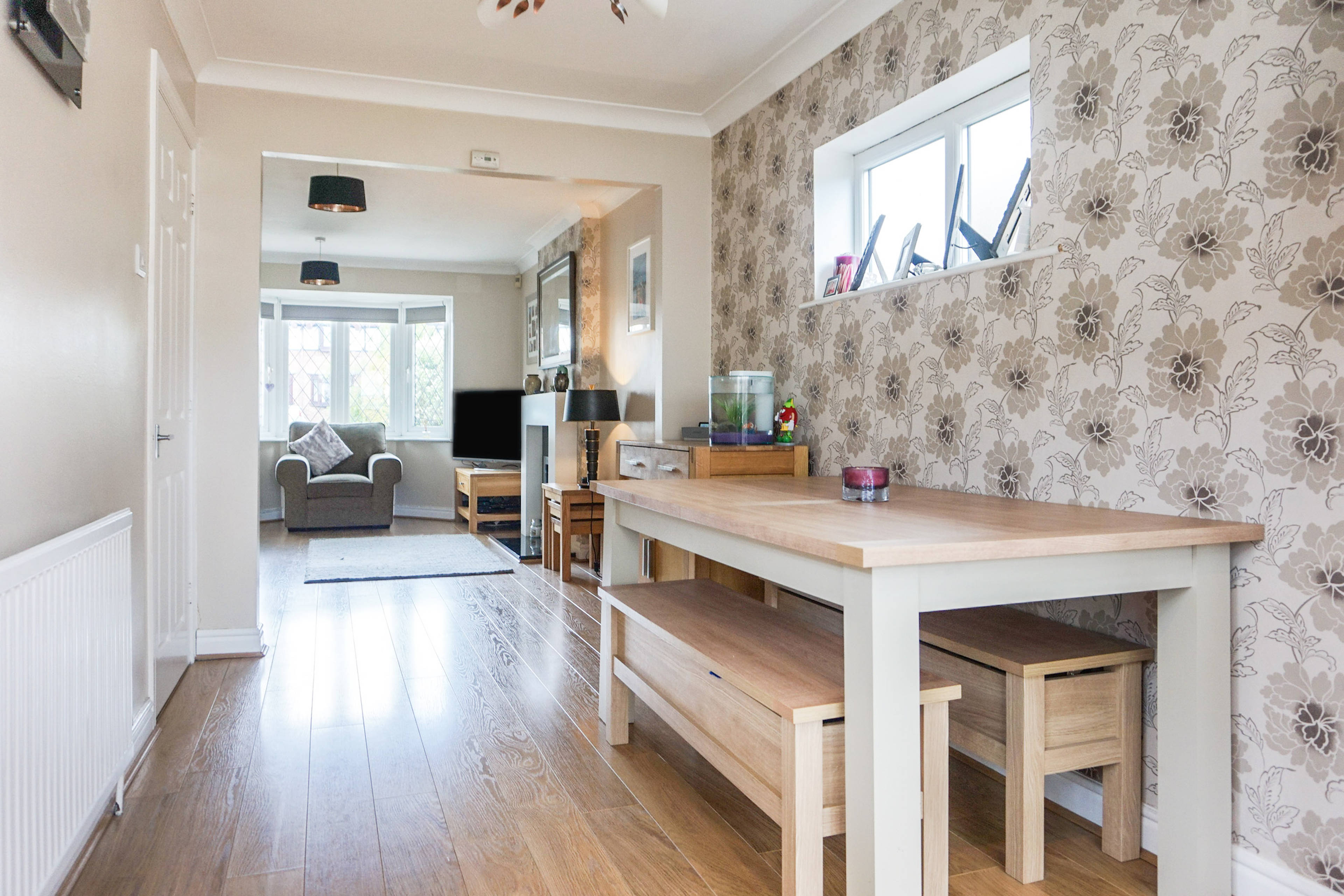 Lounge/Dining Room