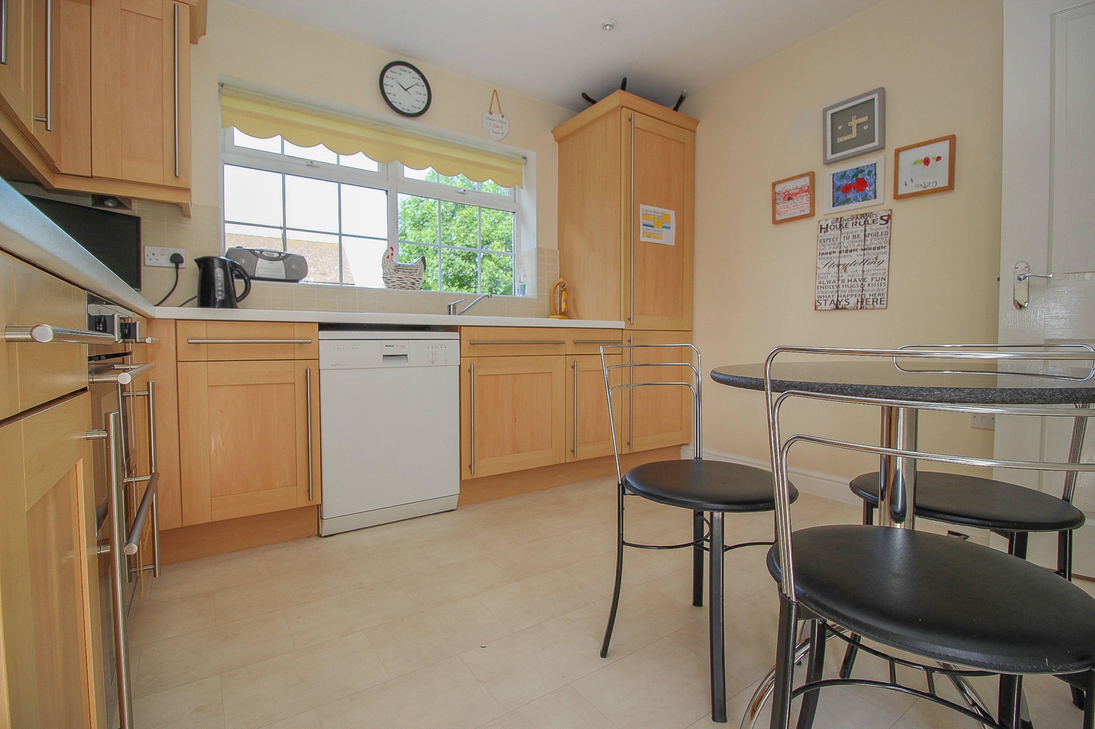Kitchen/Breakfast