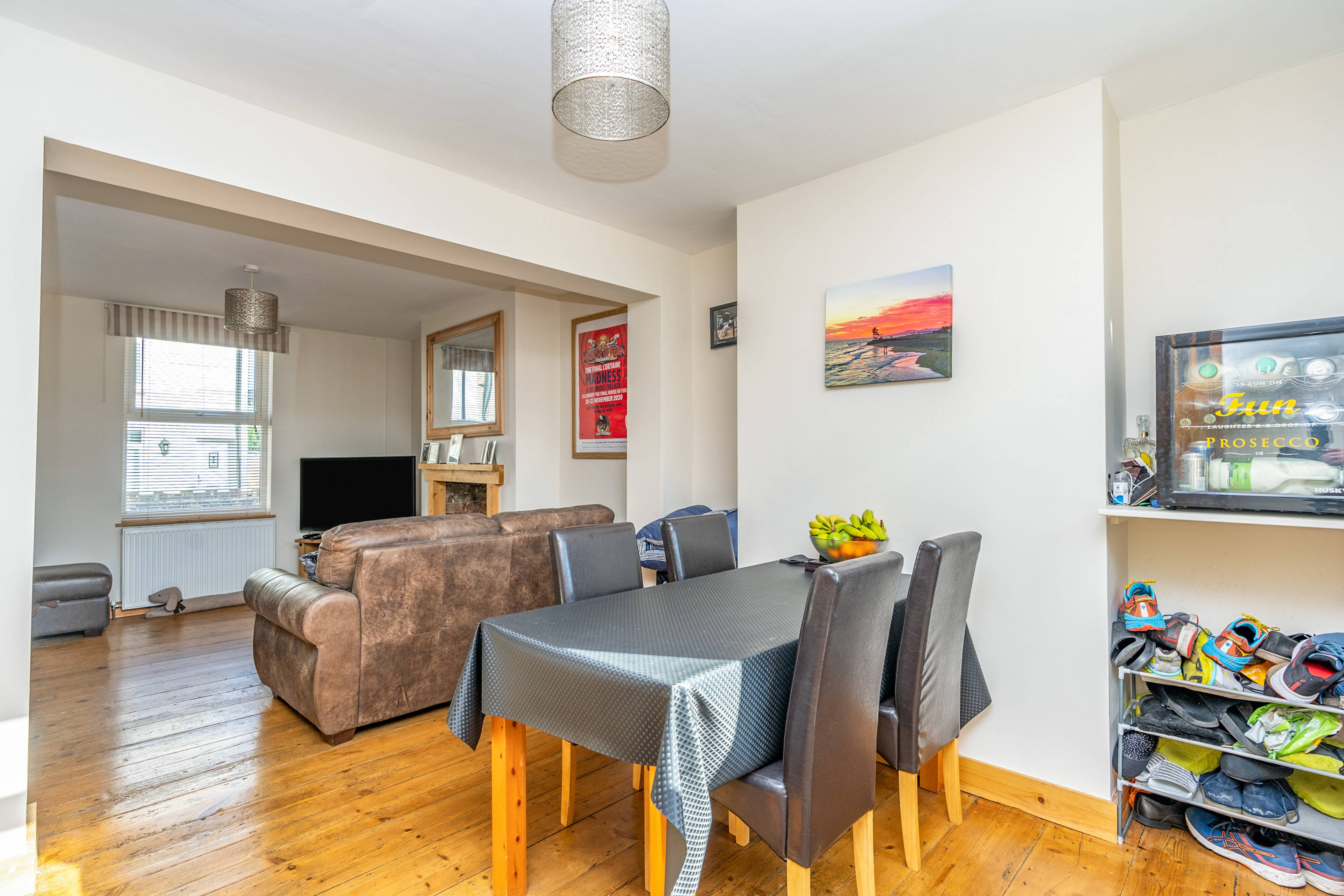 Lounge/Dining Room