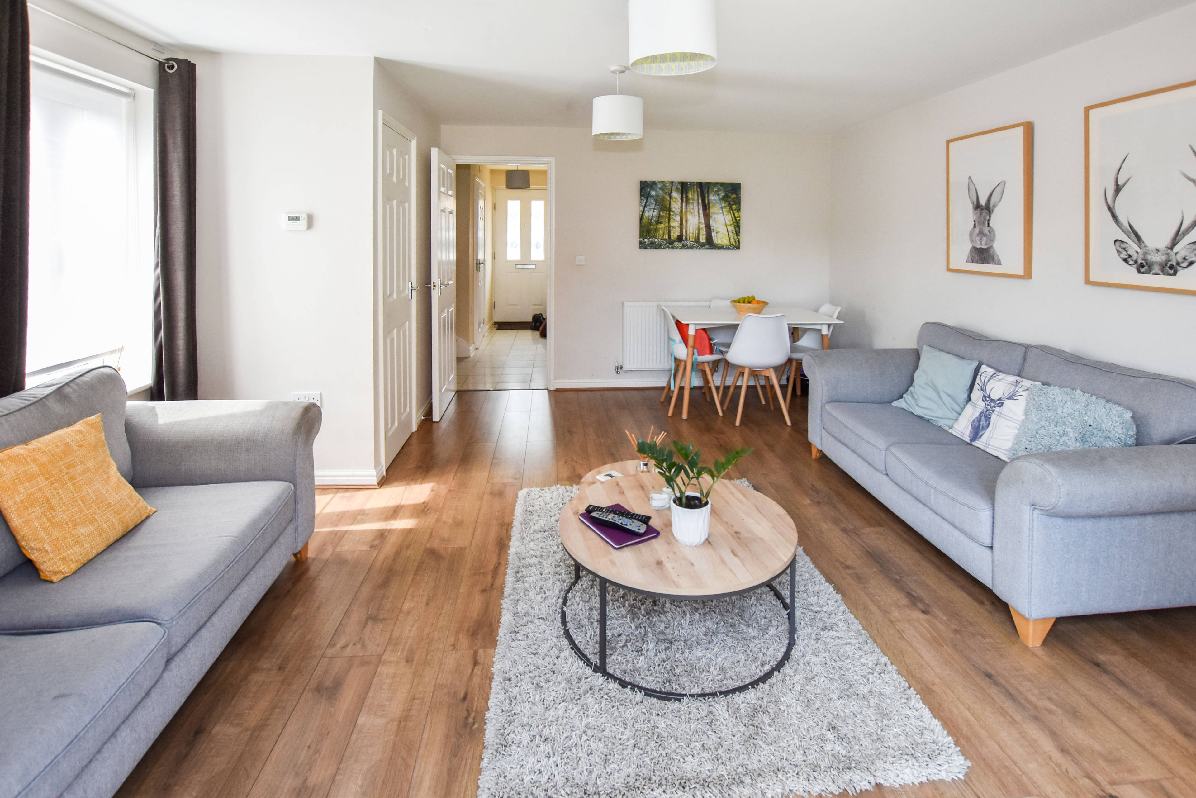 Lounge/Dining Room