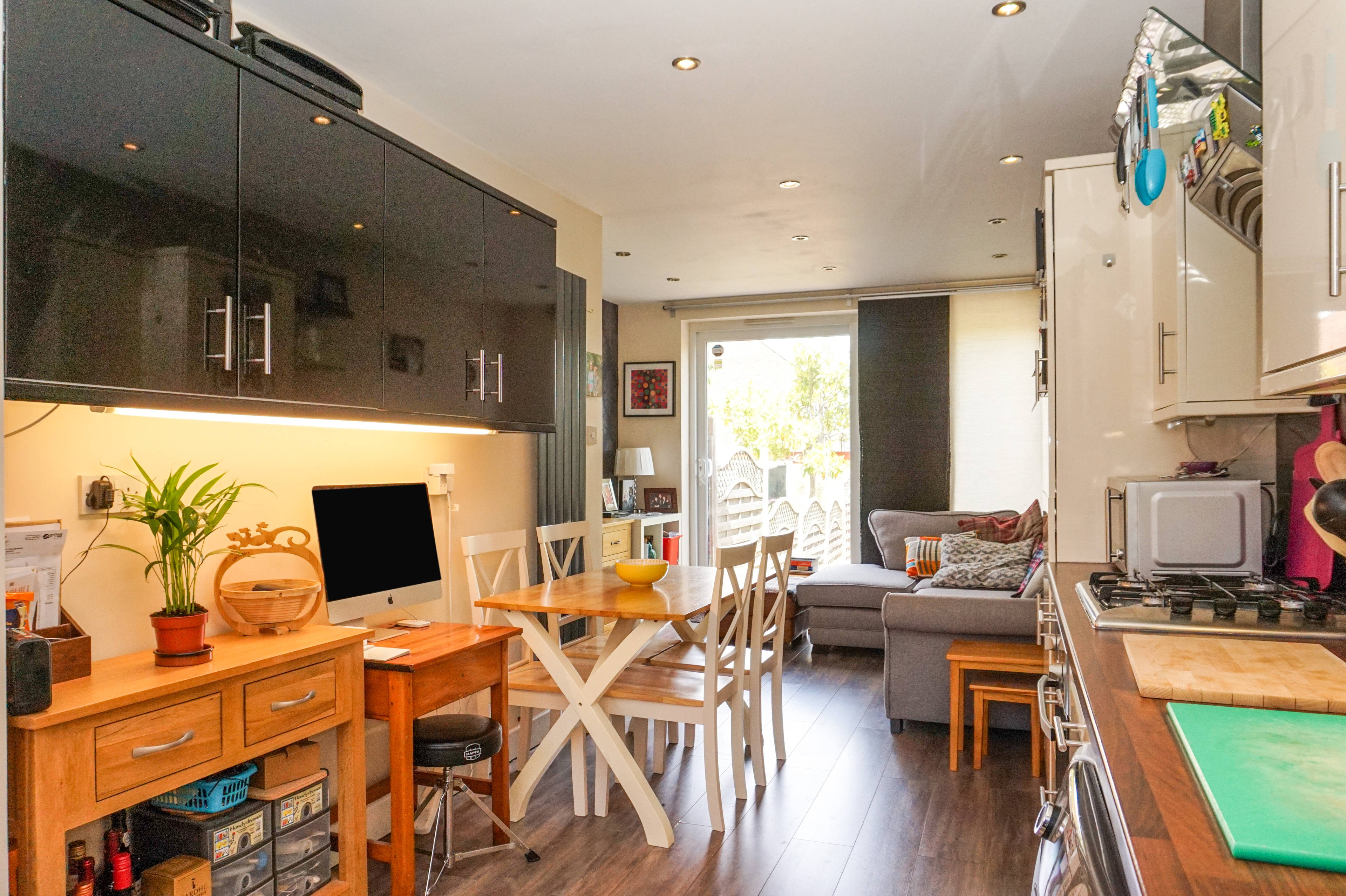 Lounge / Kitchen