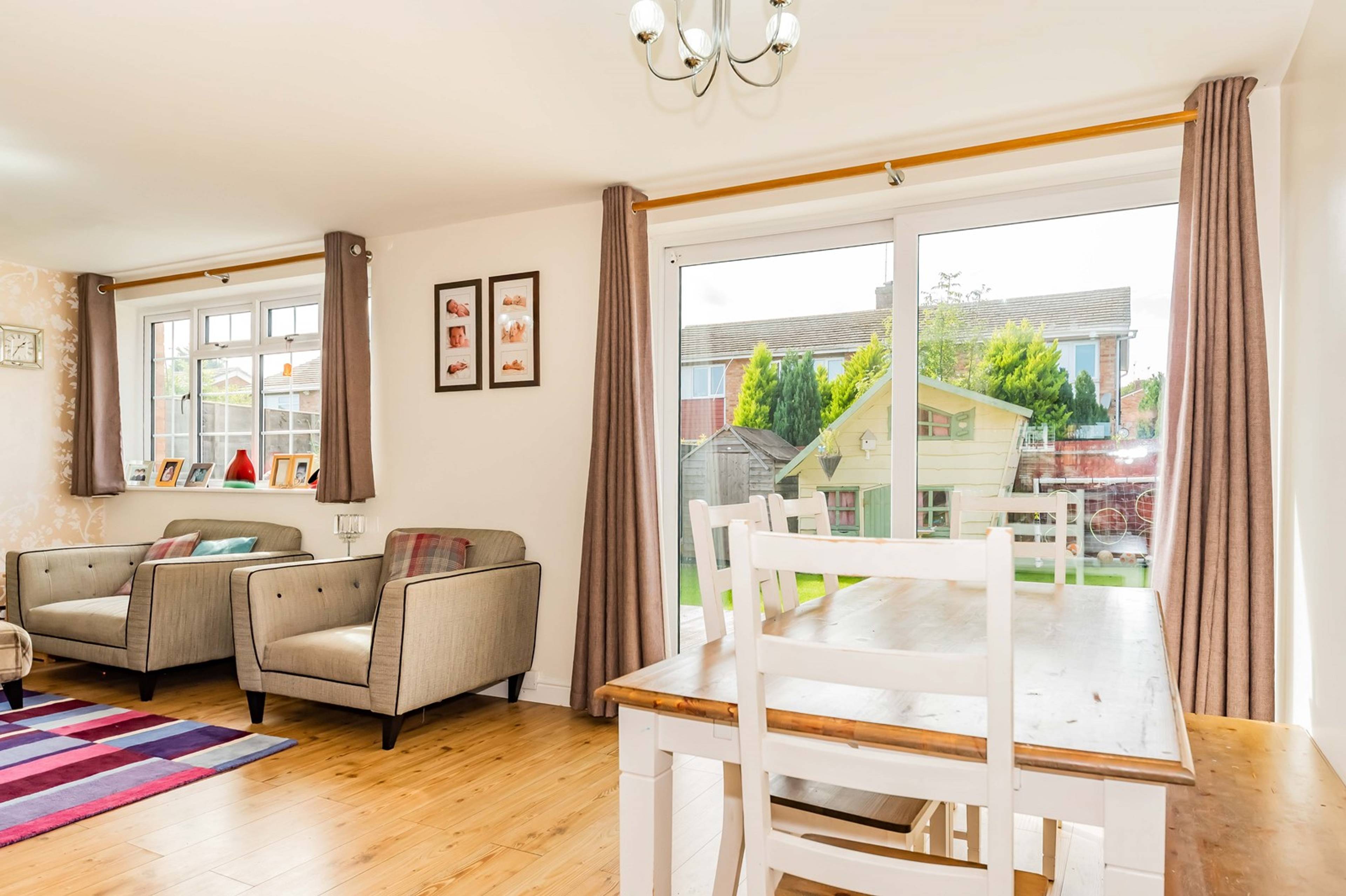 Lounge/Dining Room