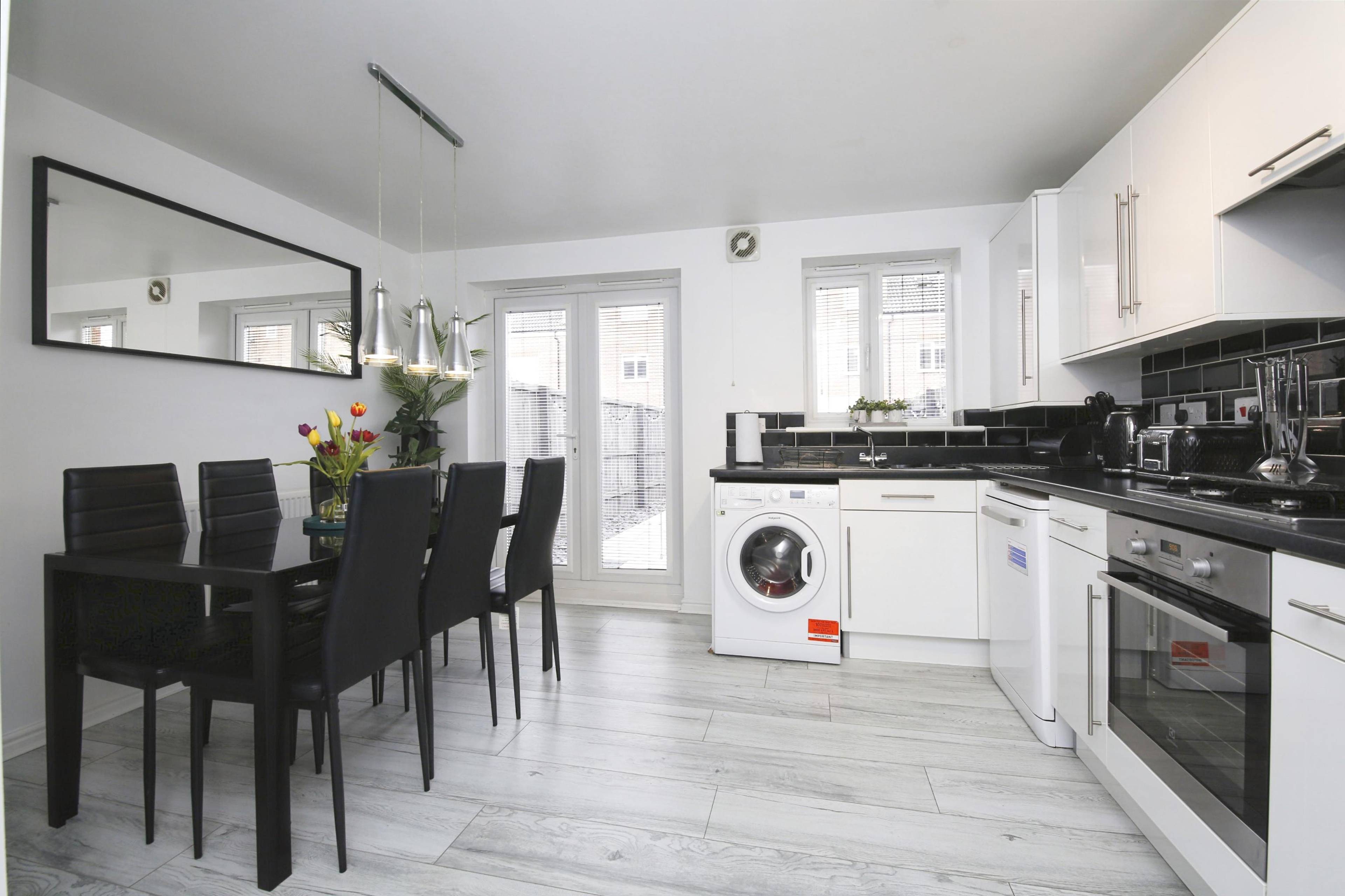 Kitchen/Dining Room