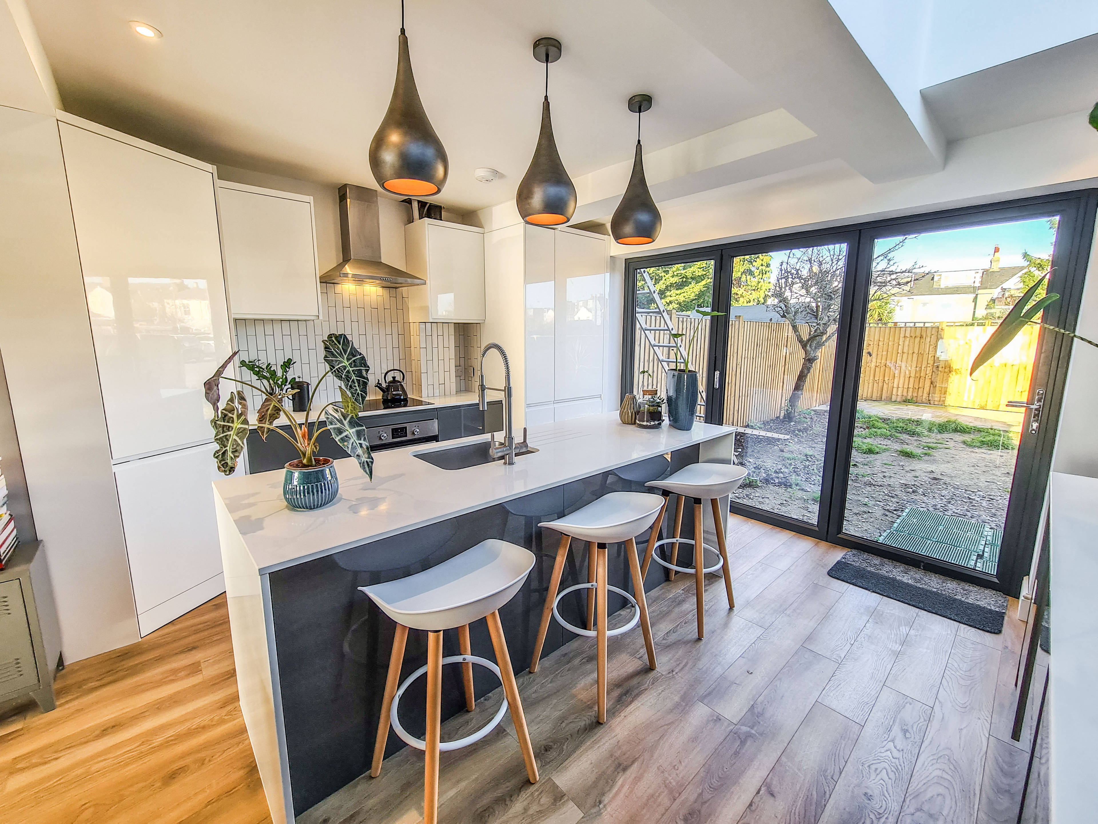 Lounge / Kitchen