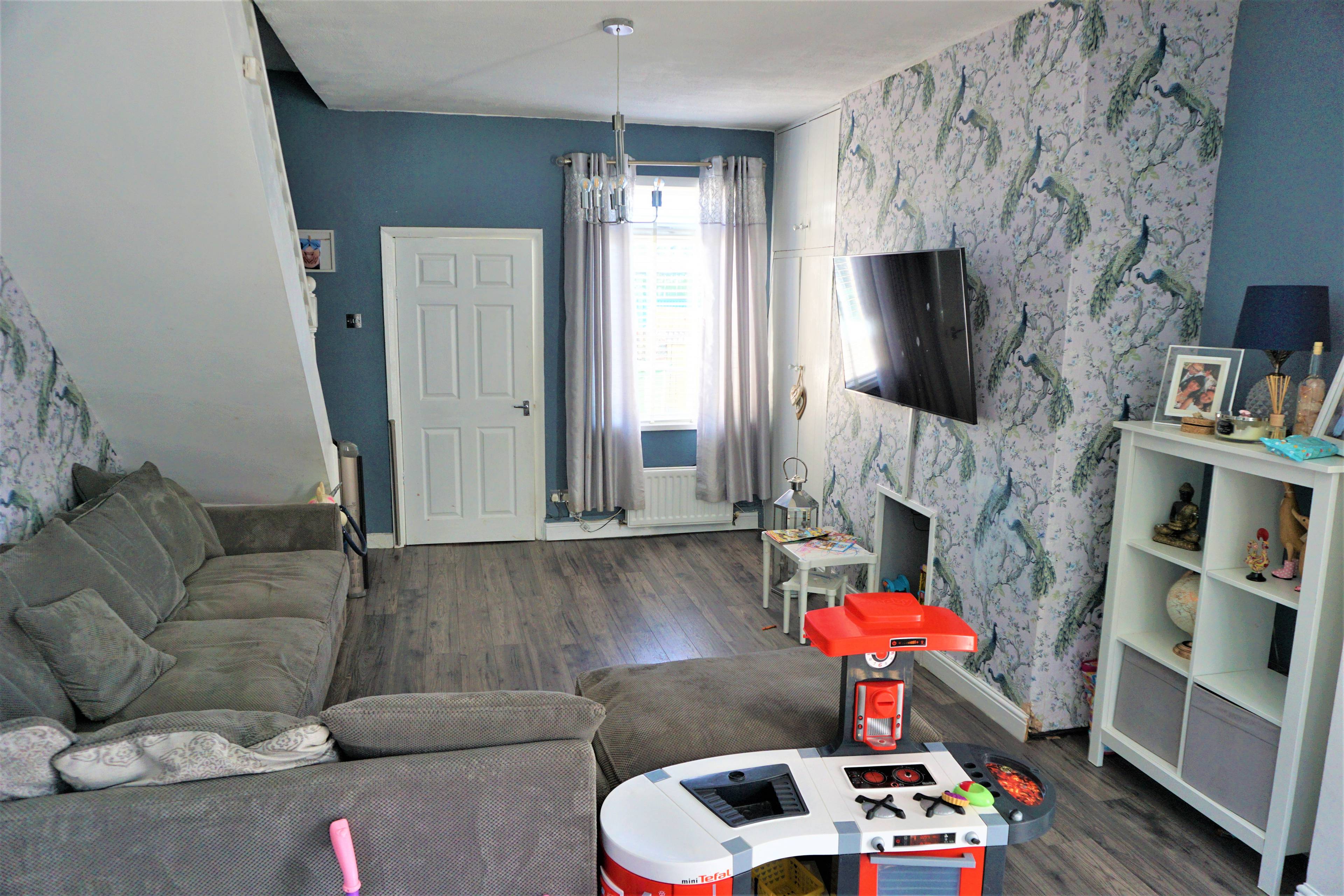 Lounge/Dining Room