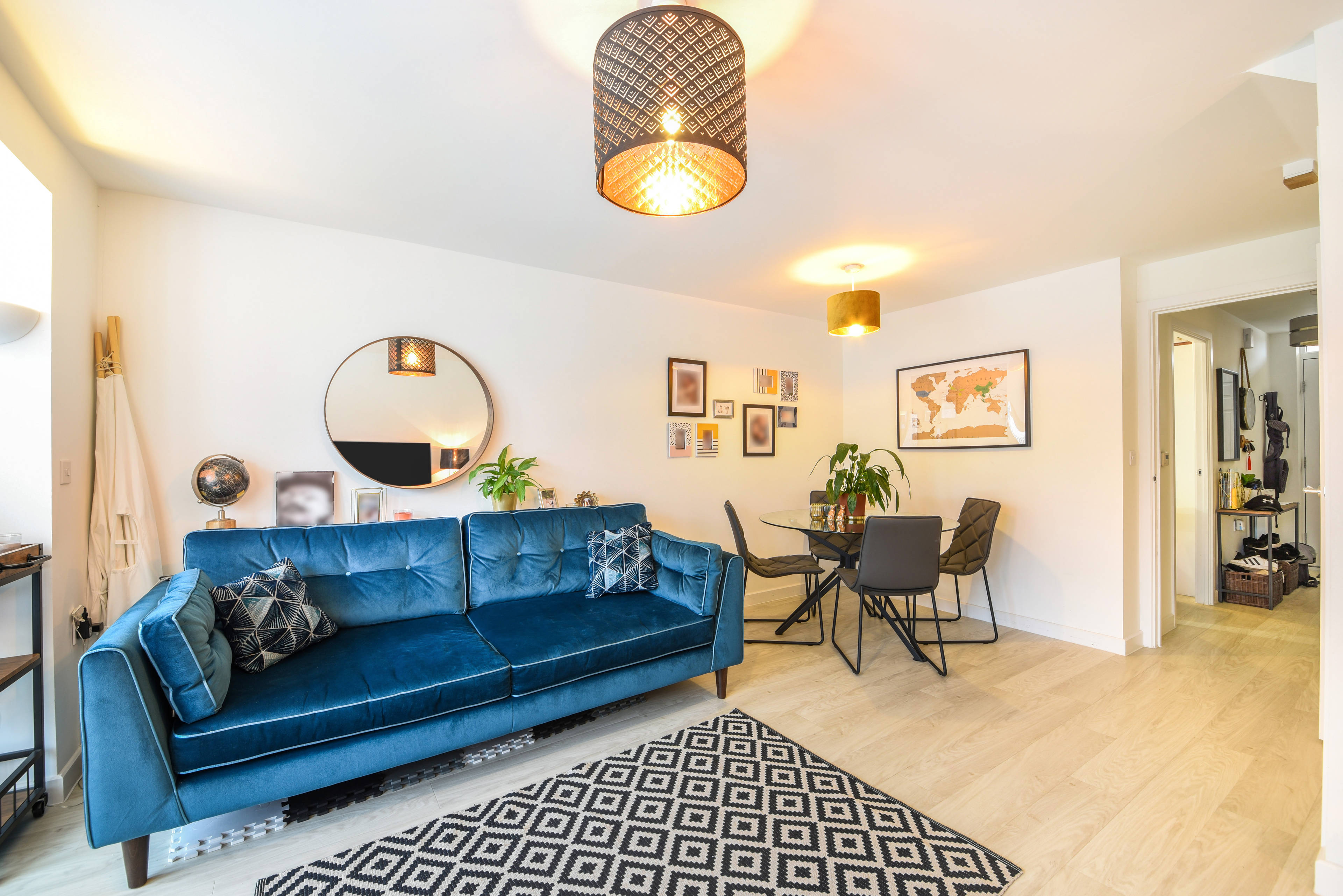 Lounge/Dining Room