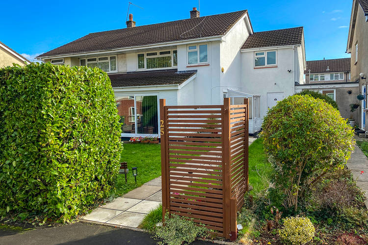 4 bedroom semi-detached house