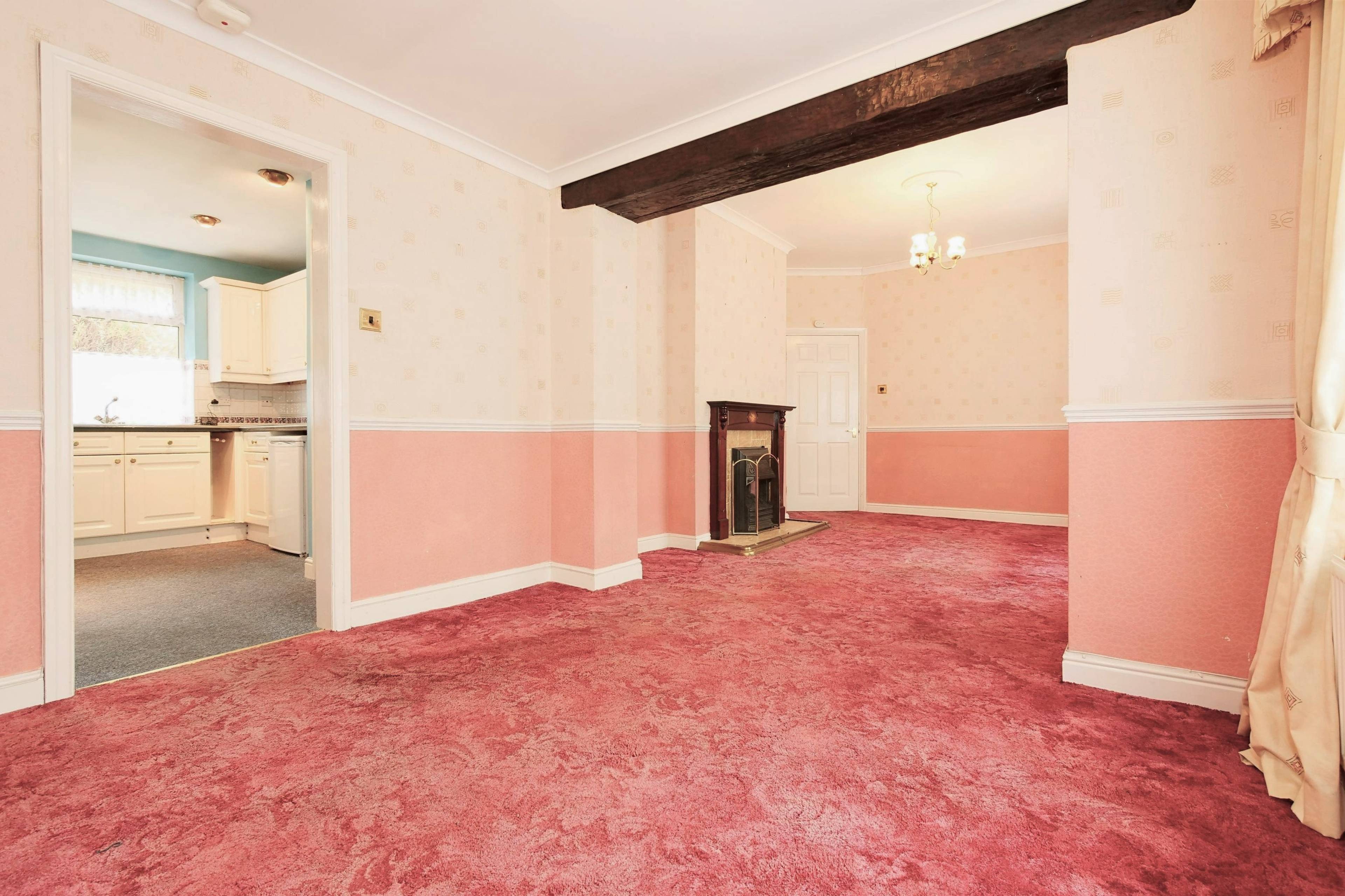 Lounge/Dining Room