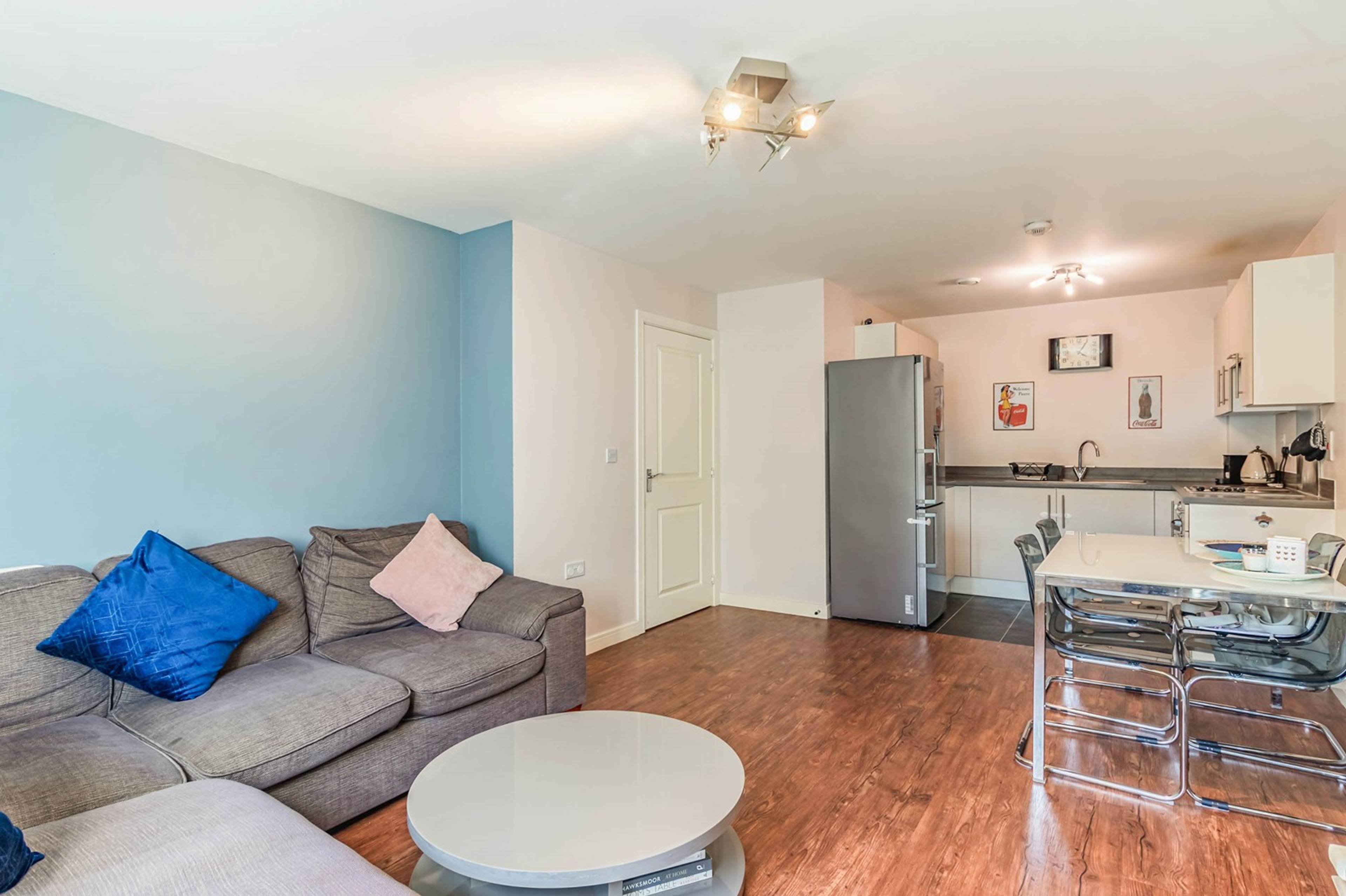 Lounge / Kitchen