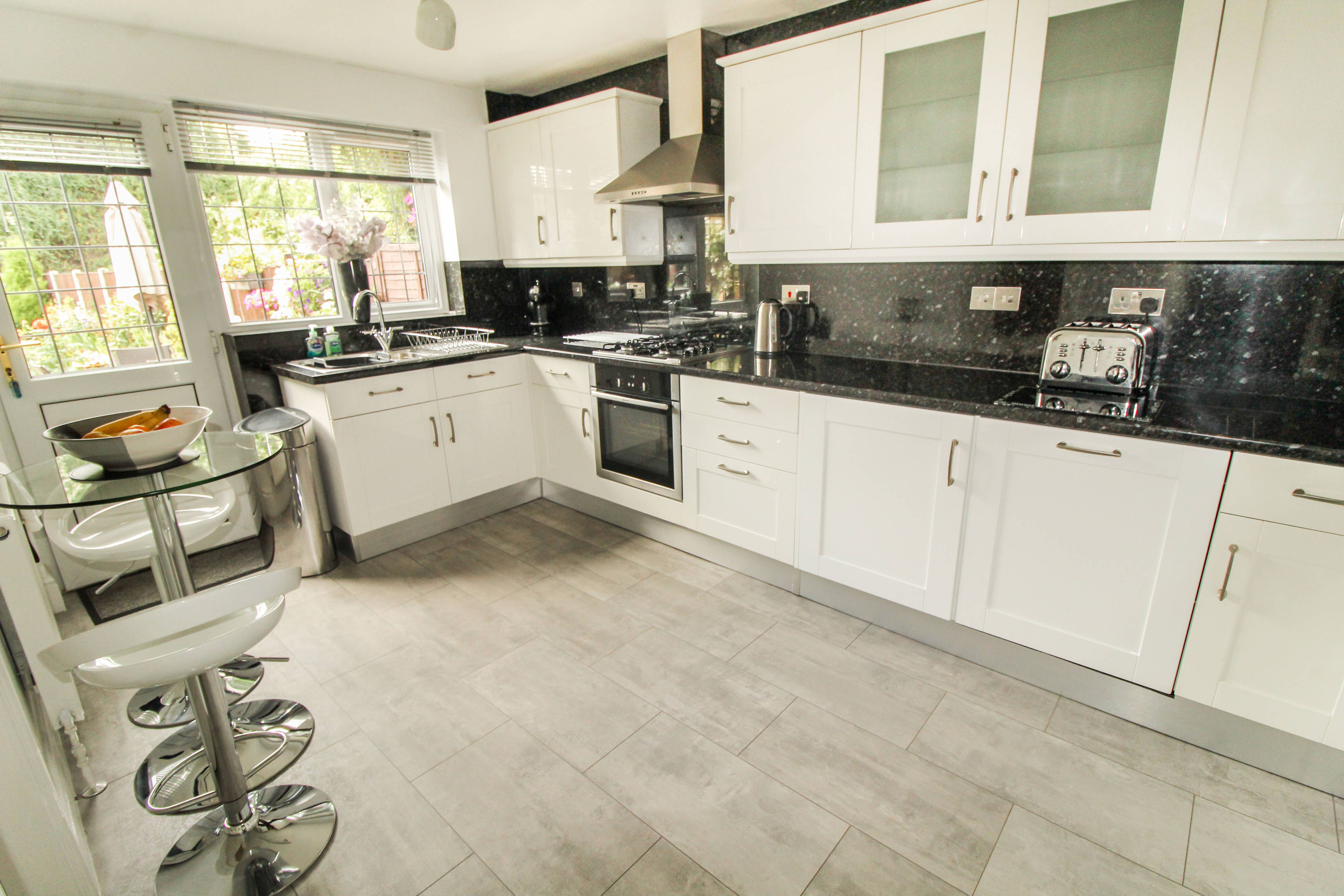 Kitchen/Breakfast