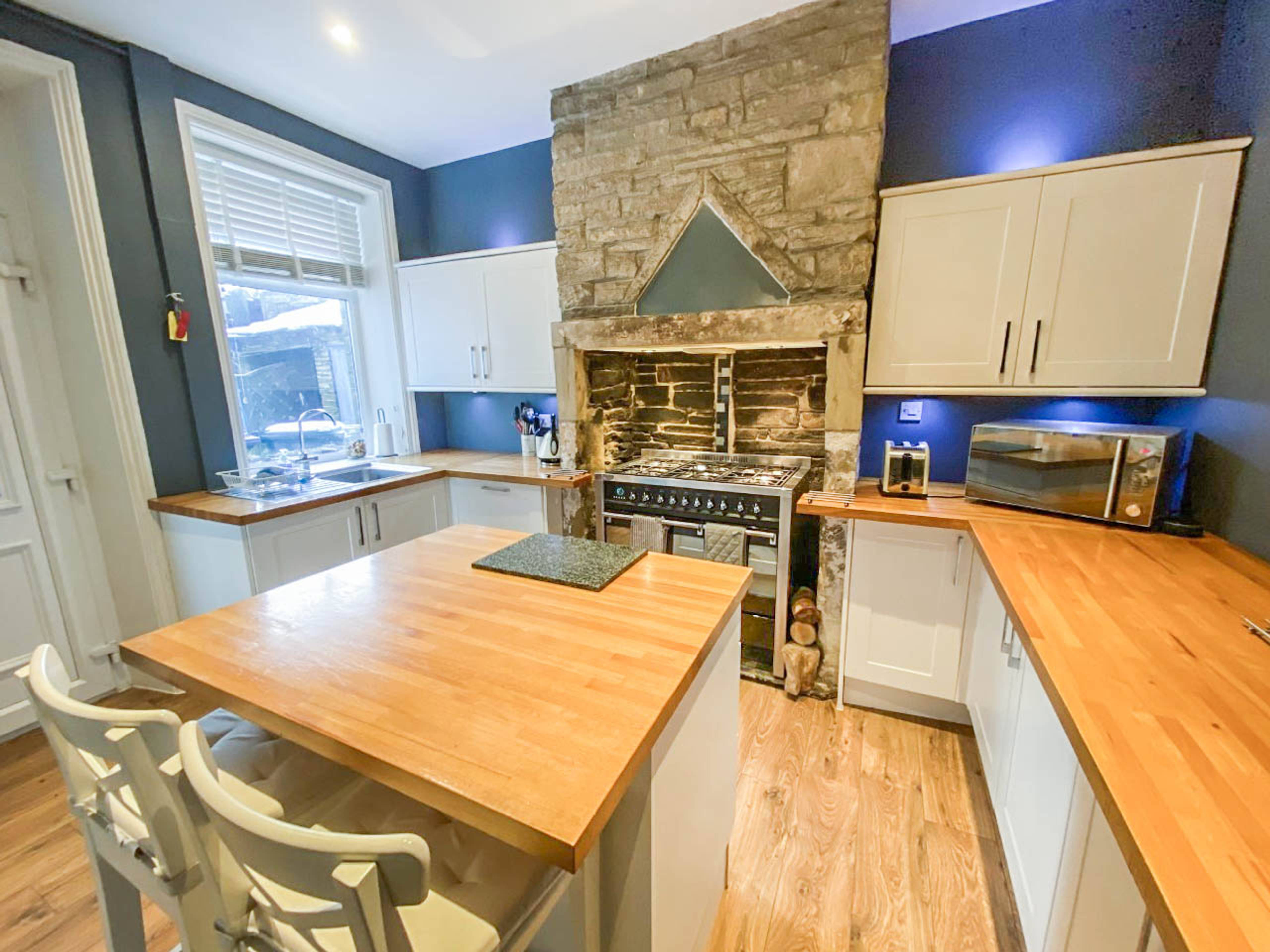 Kitchen/Breakfast