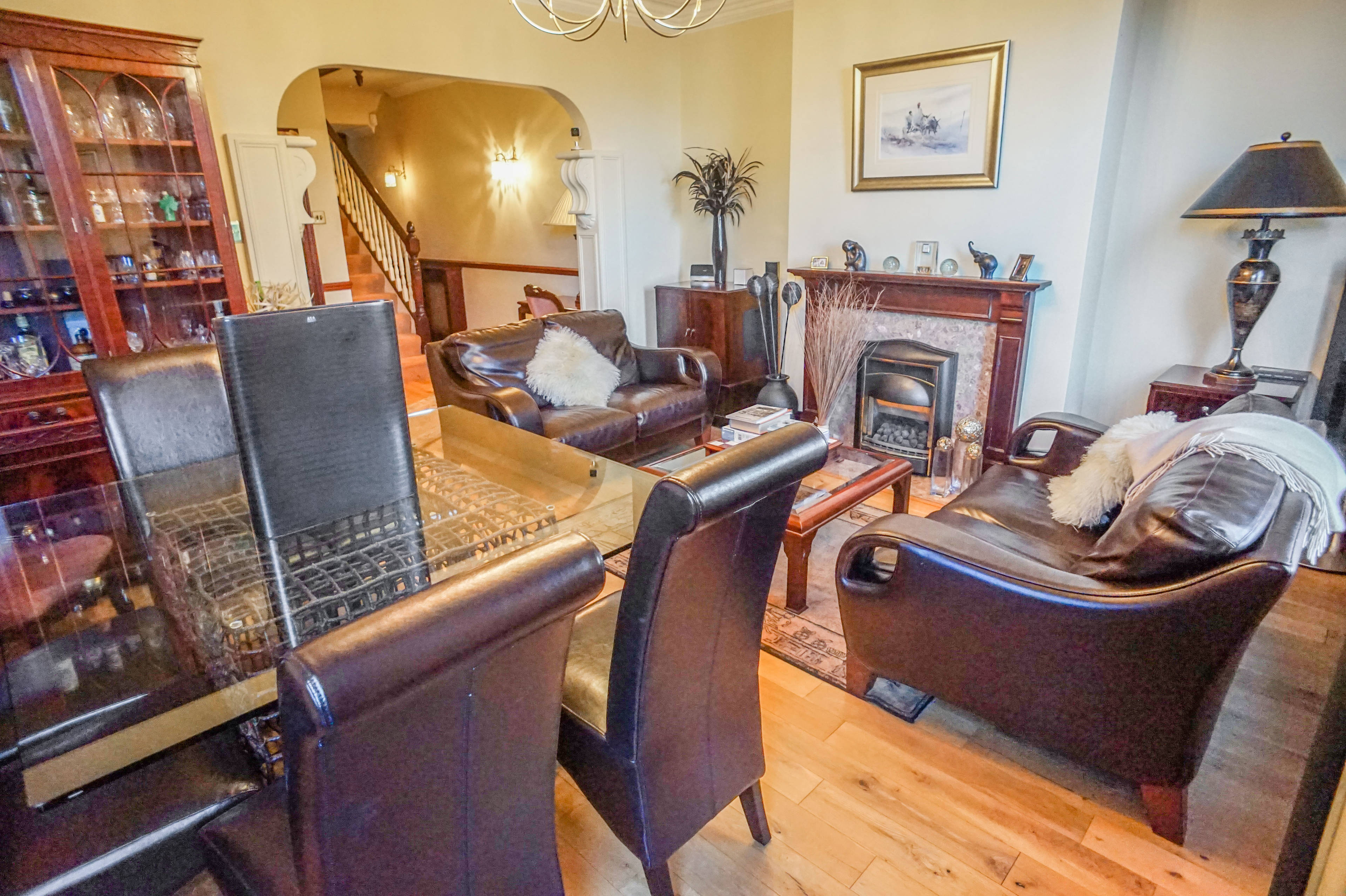 Lounge/Dining Room