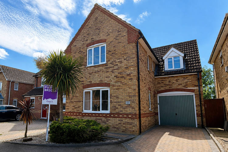 3 bedroom detached house