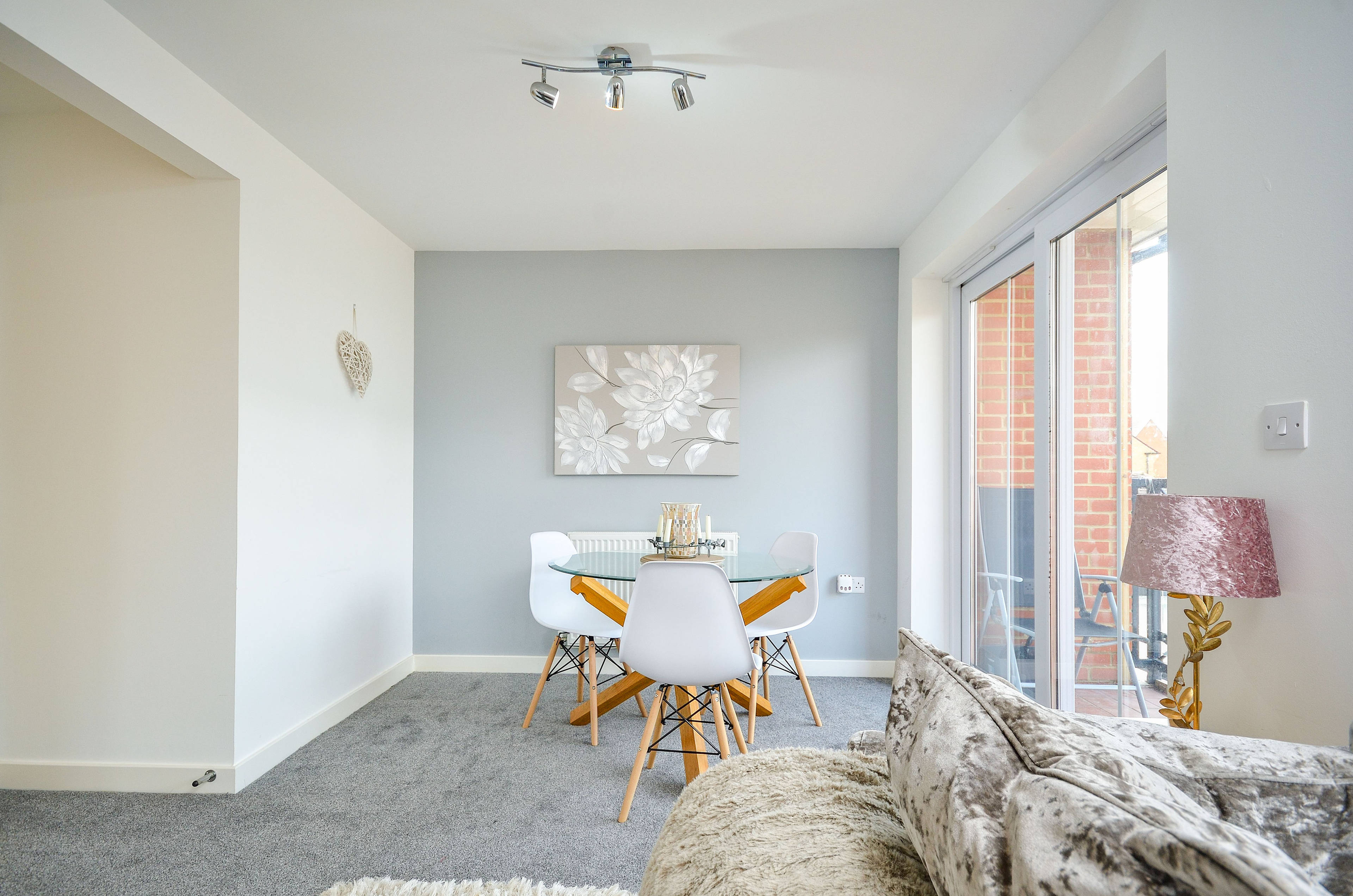 Lounge/Dining Room
