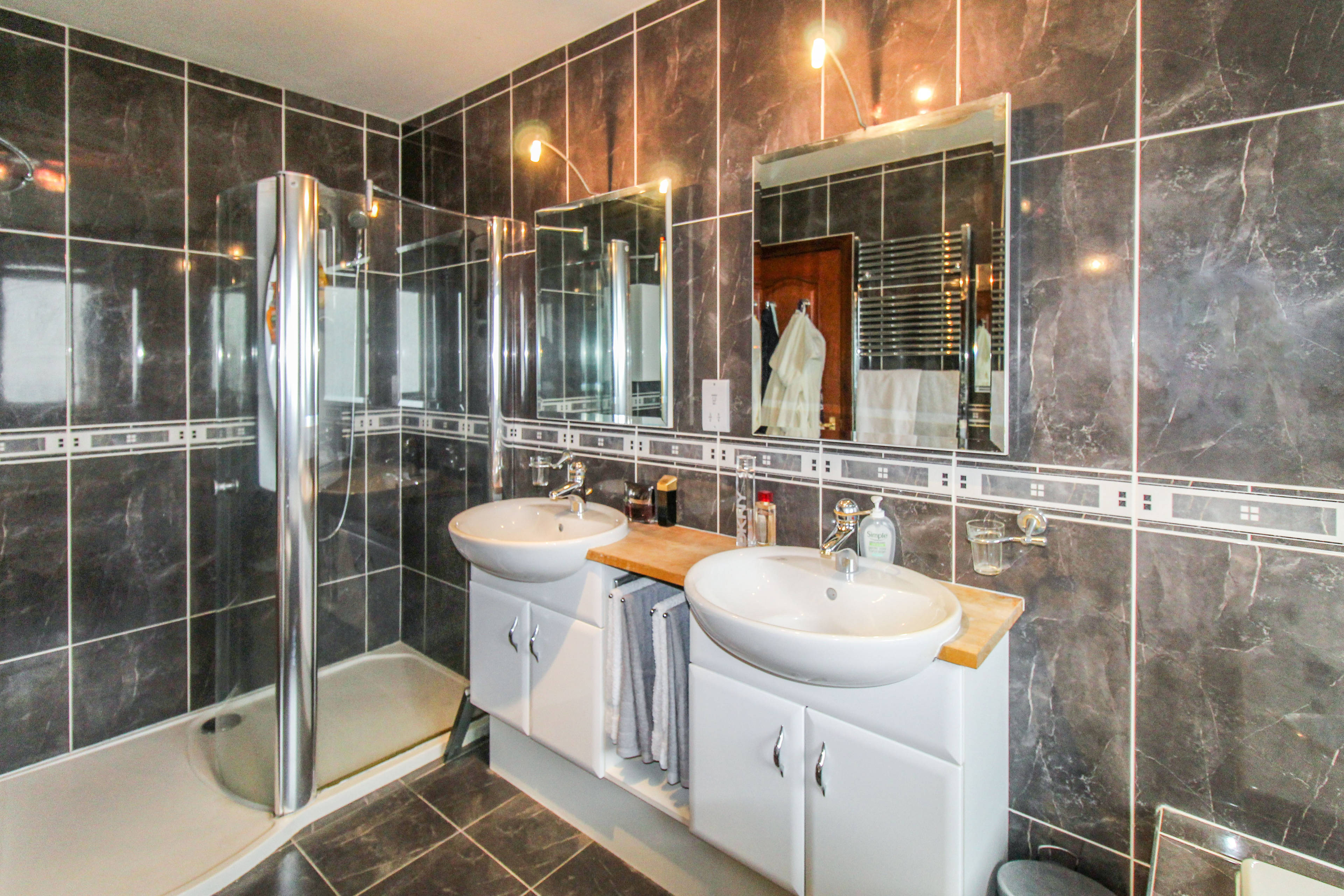 Master En-suite