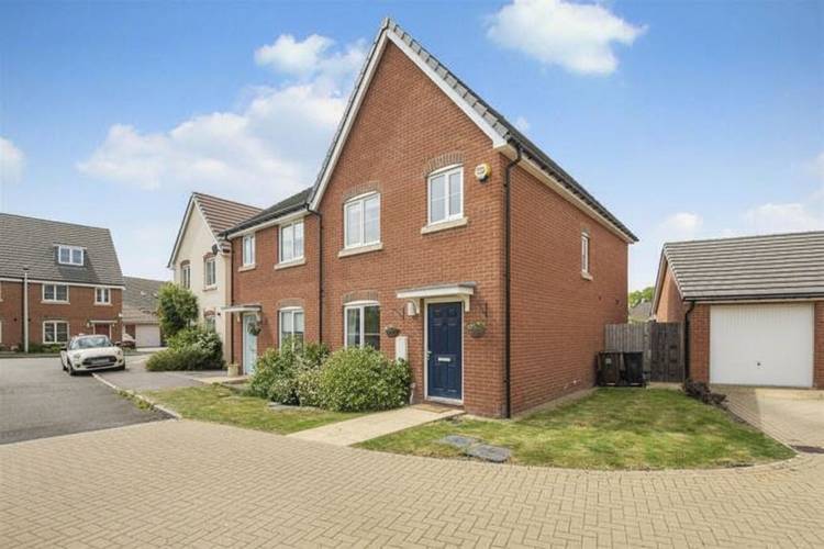 3 bedroom semi-detached house