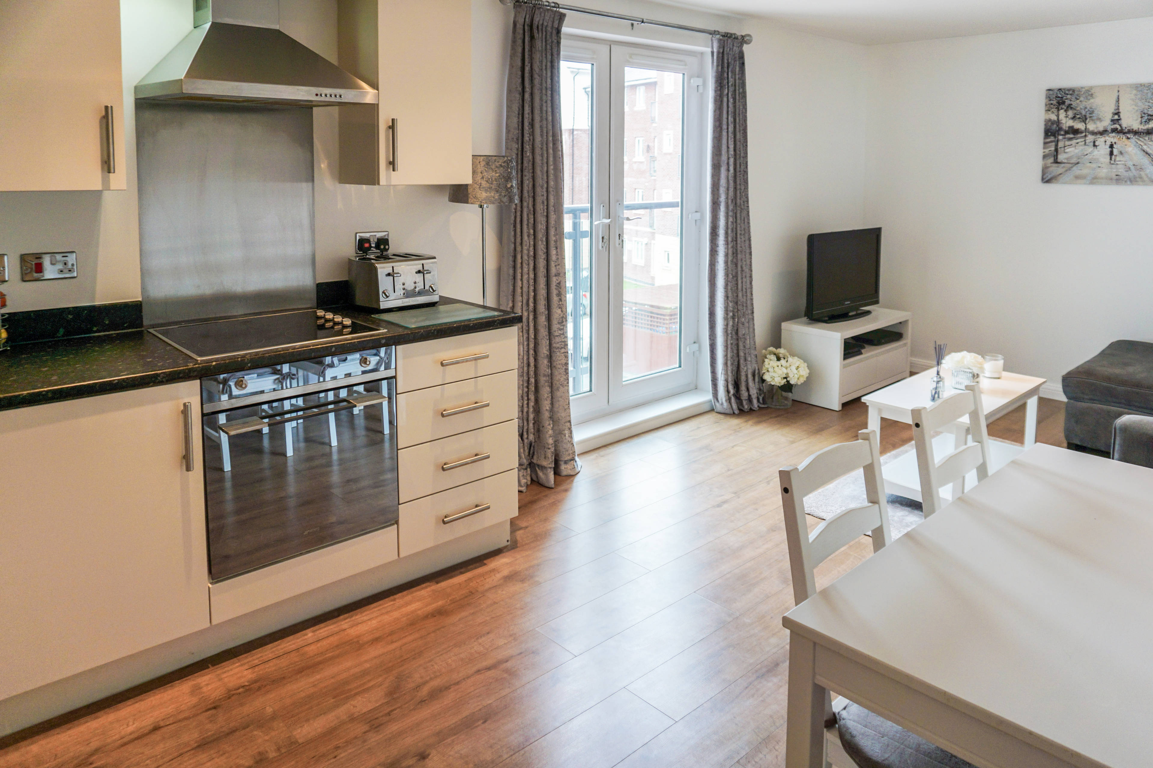 Lounge / Kitchen
