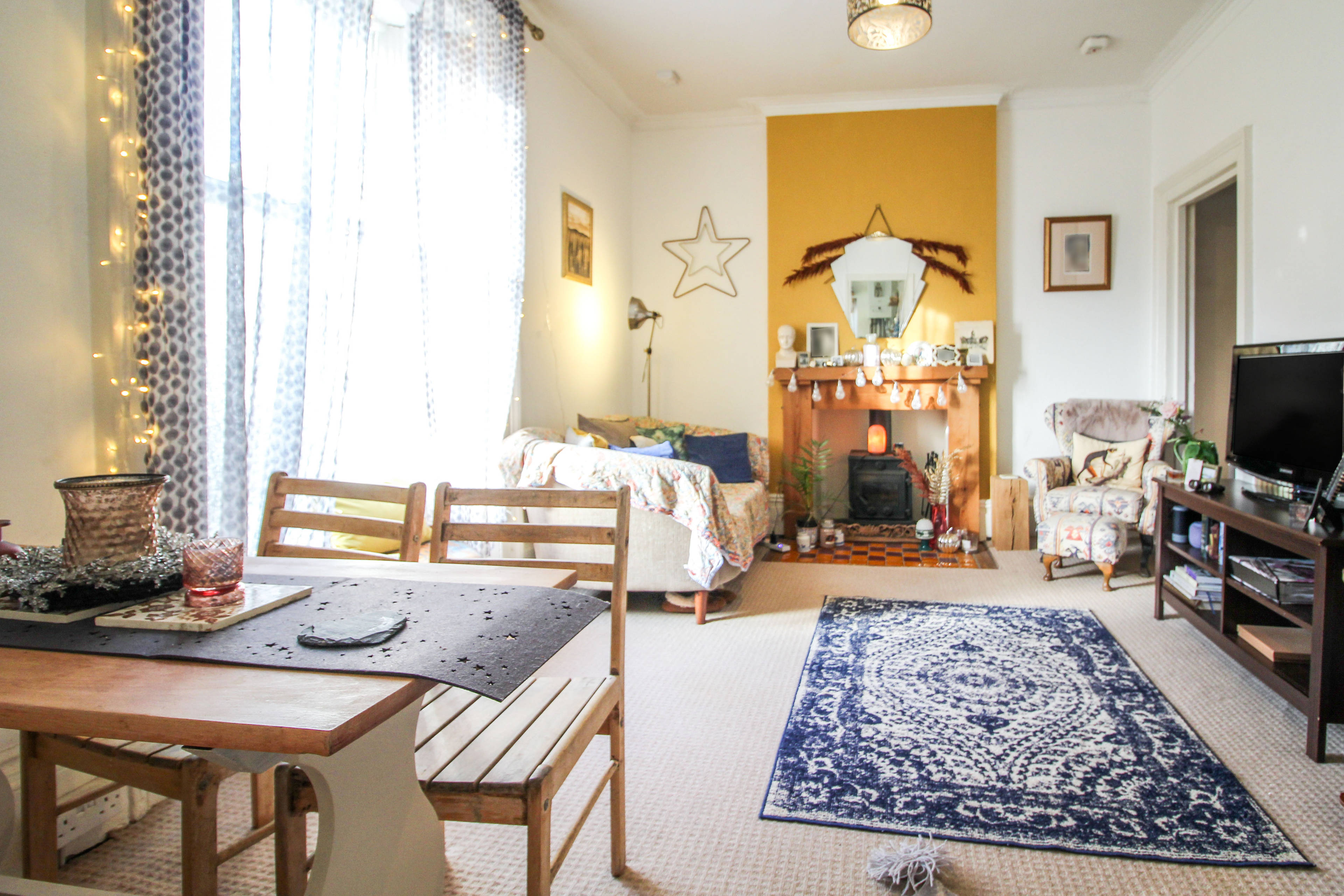 Lounge/Dining Room