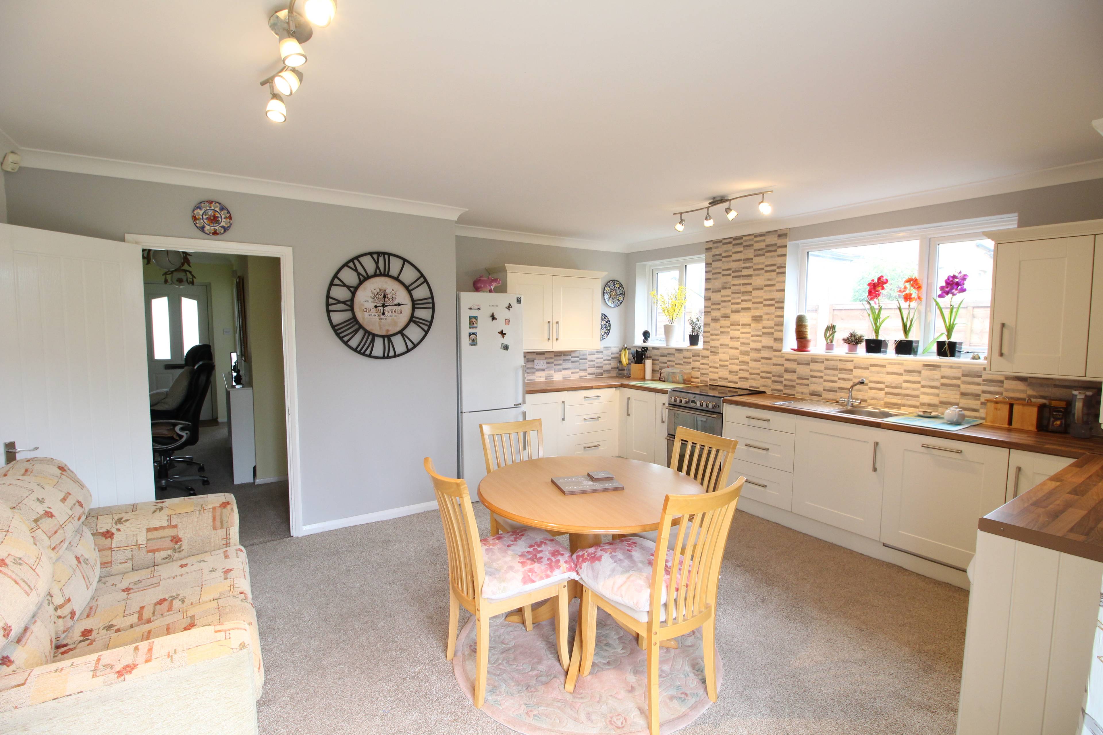 Kitchen / Diner