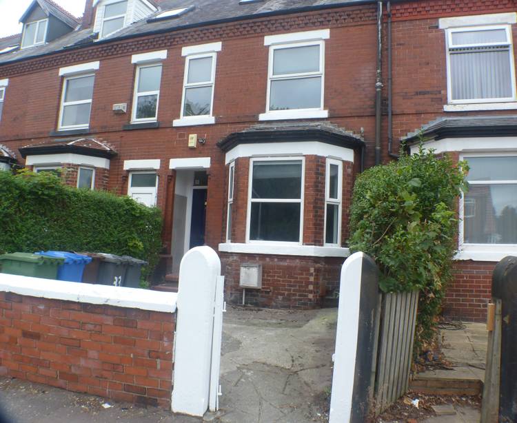 8 bedroom terraced house