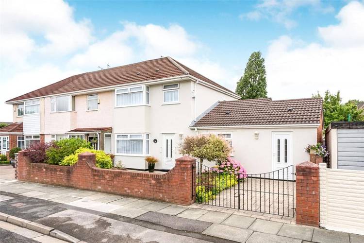 3 bedroom end of terrace house