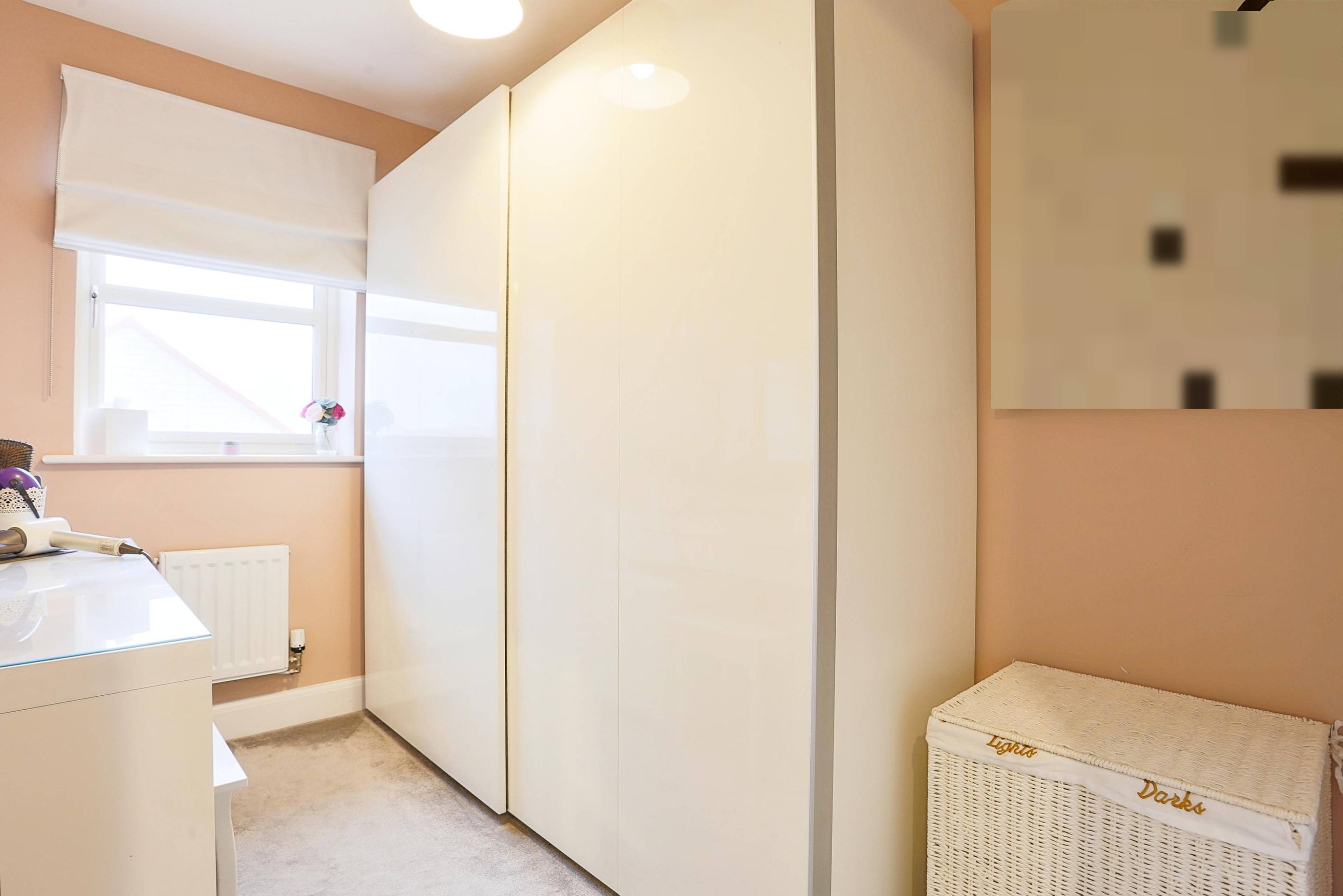 Dressing Room/Bed 4