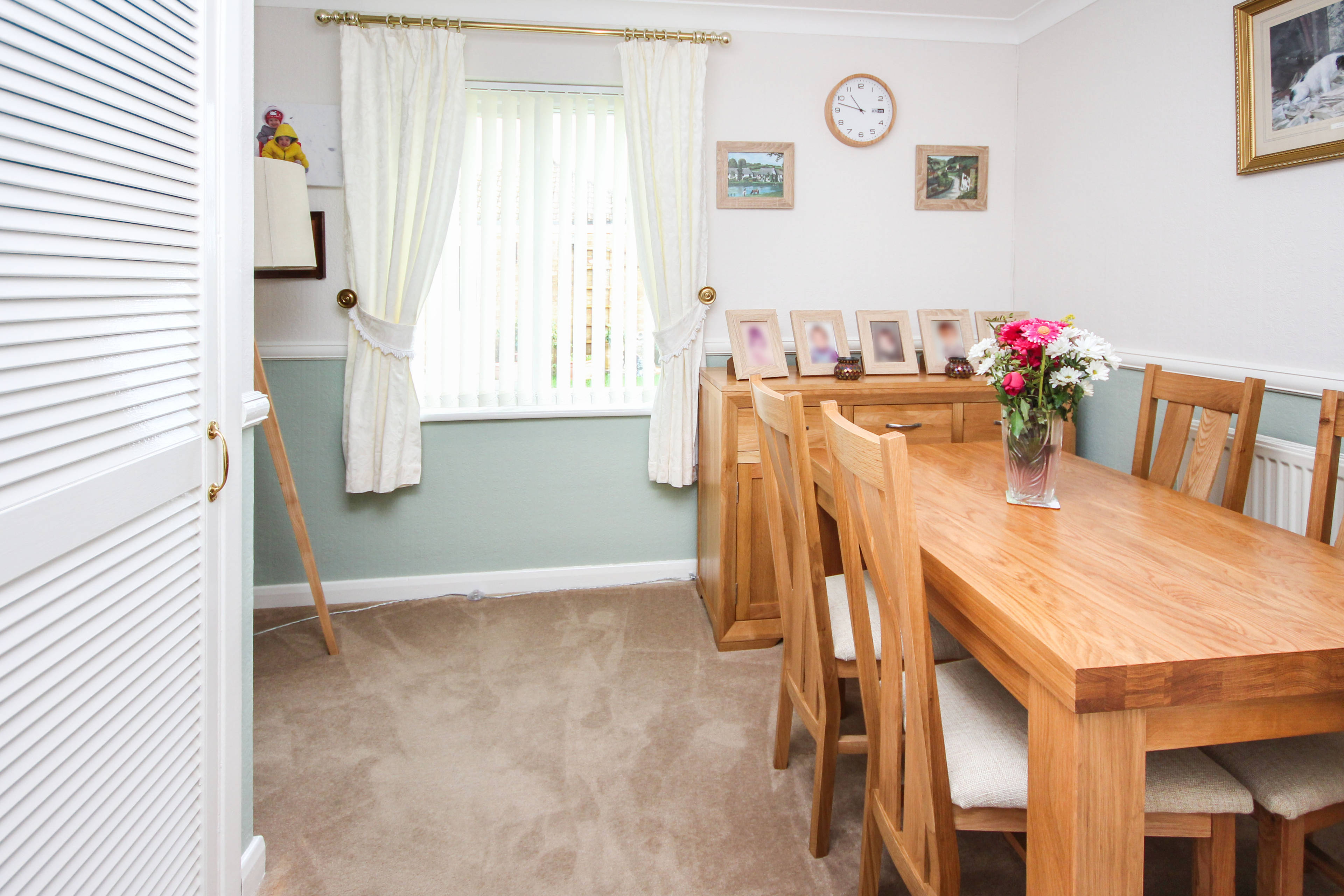 Bed 3 / Dining Room