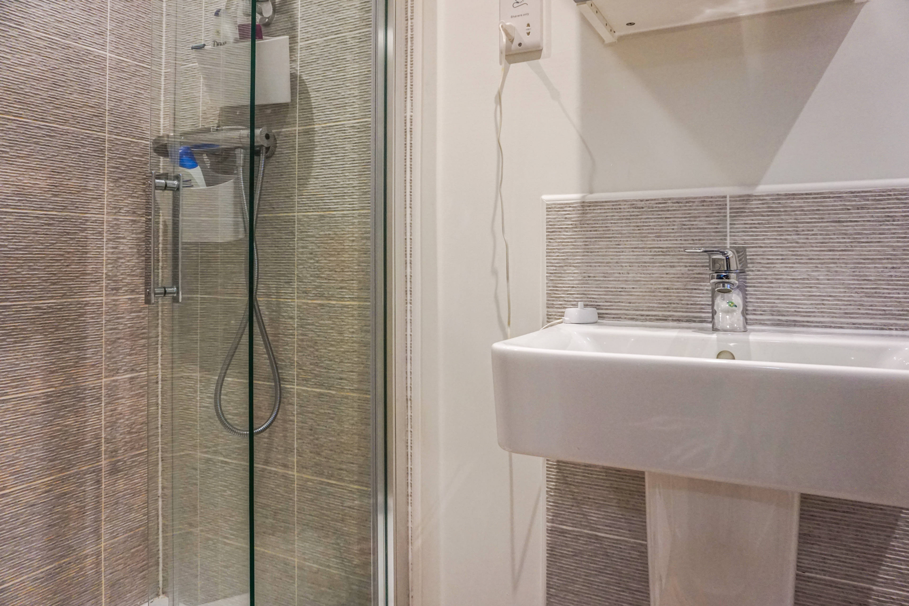 En-suite One