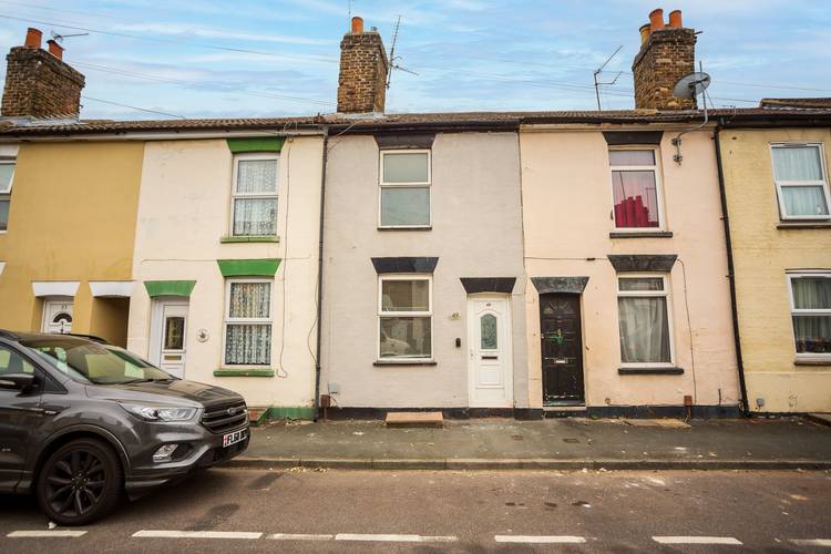 2 bedroom terraced house
