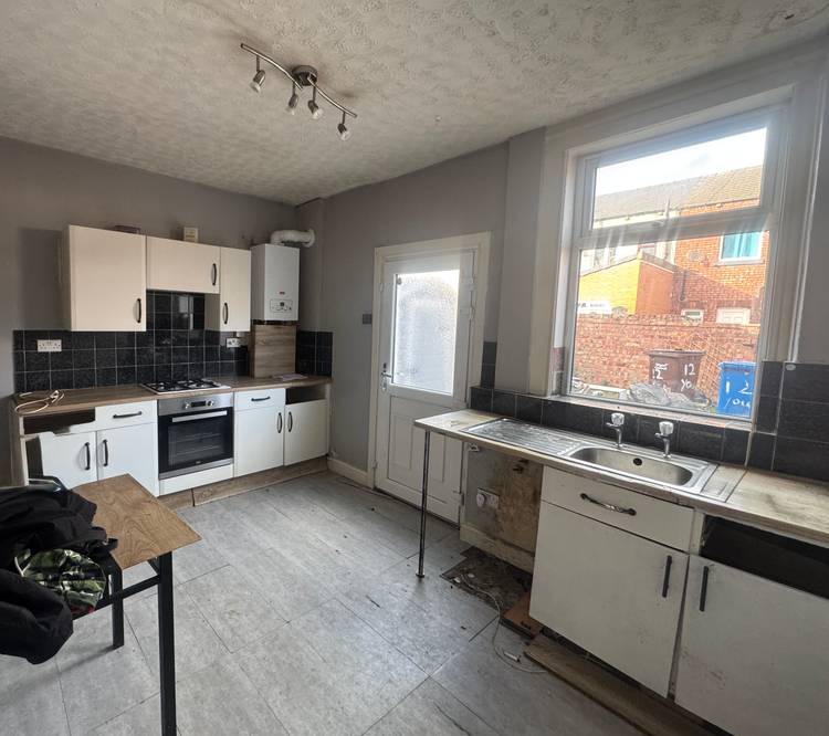 2 bedroom terraced house