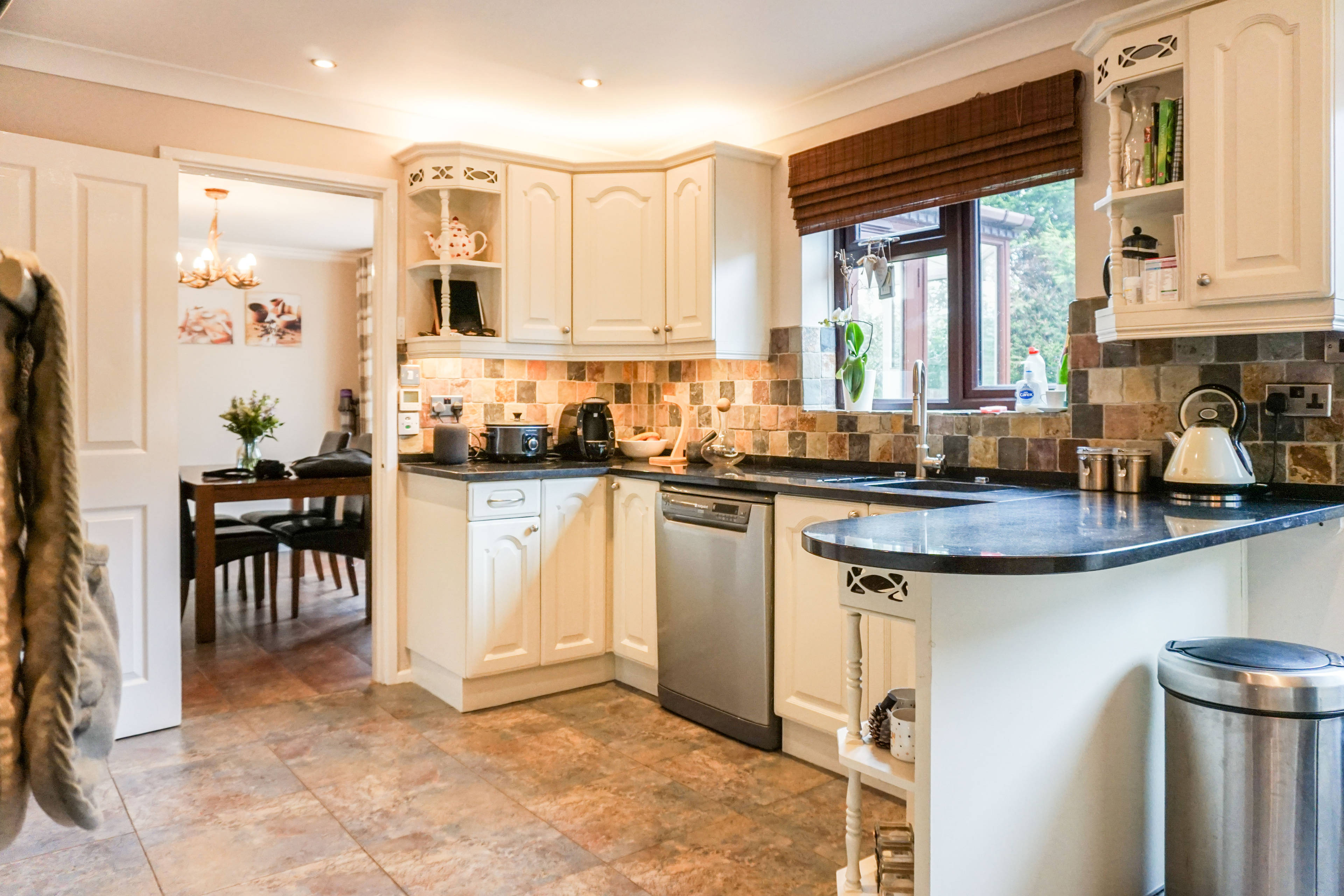 Kitchen/Breakfast