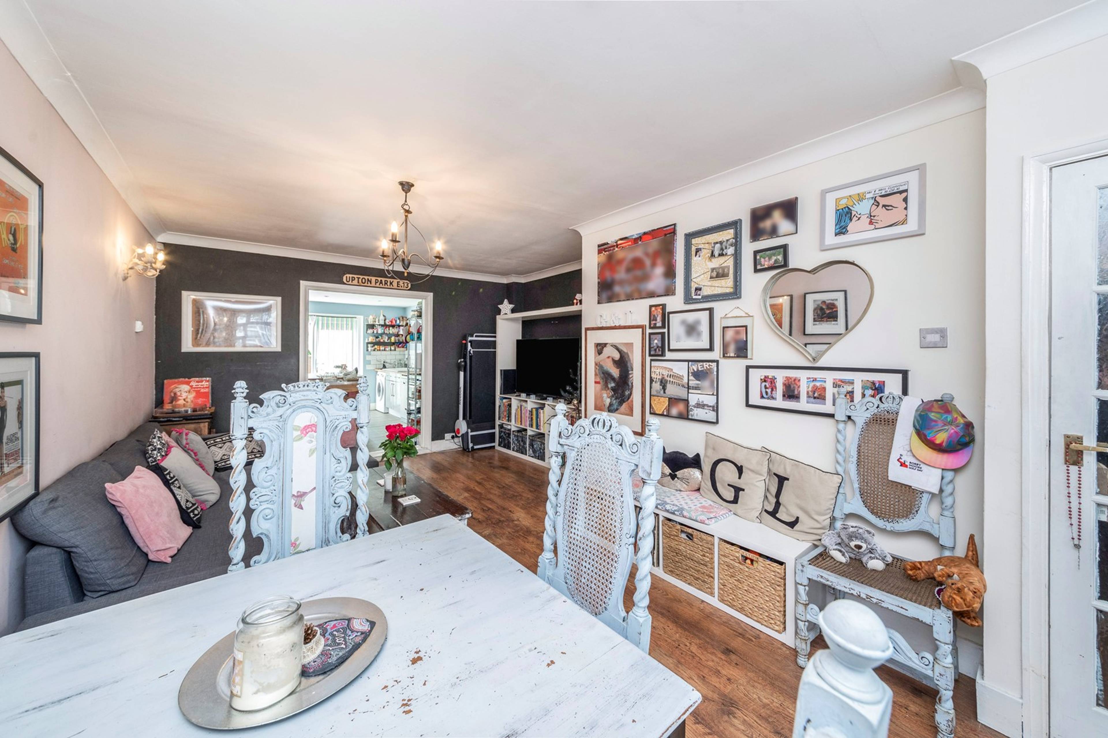 Lounge/Dining Room