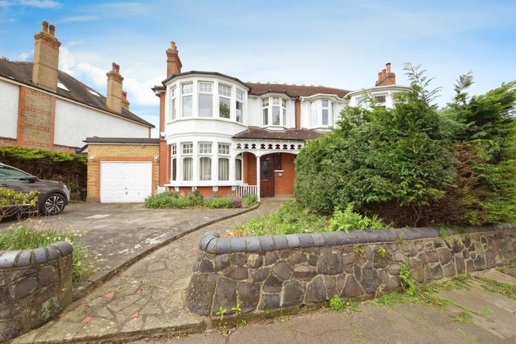 4 bedroom semi-detached house