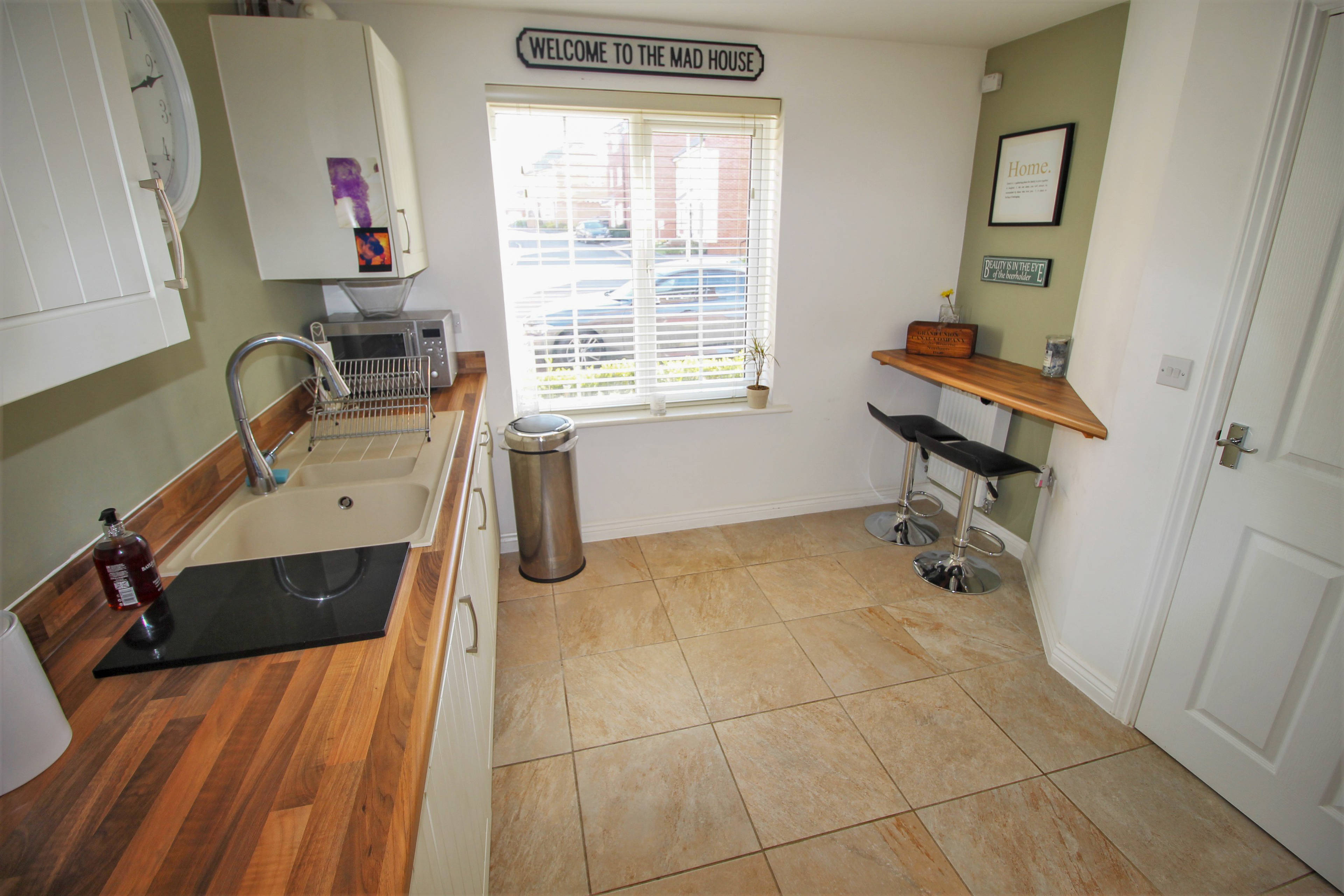 Kitchen/Breakfast