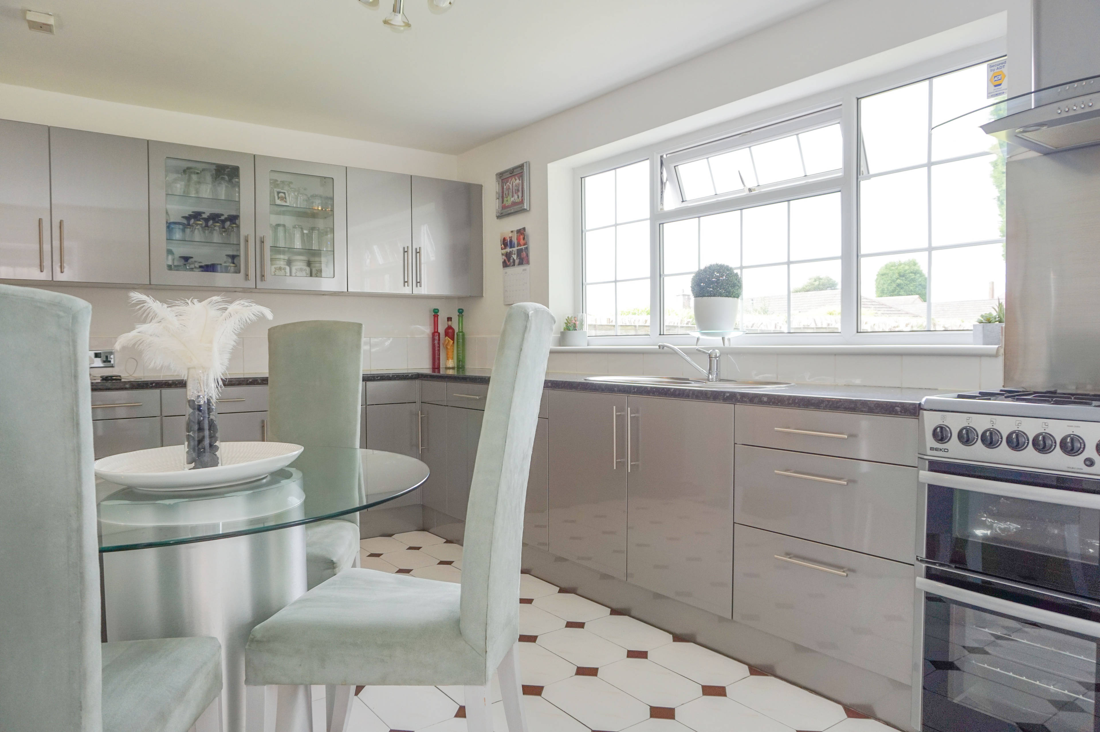 Kitchen/Breakfast