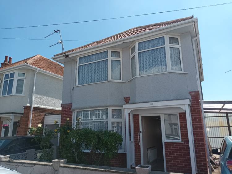 3 bedroom detached house