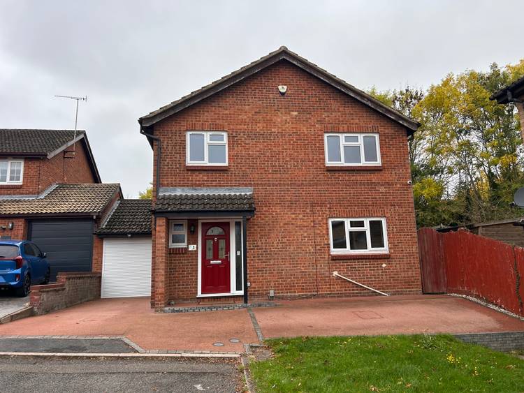 4 bedroom detached house