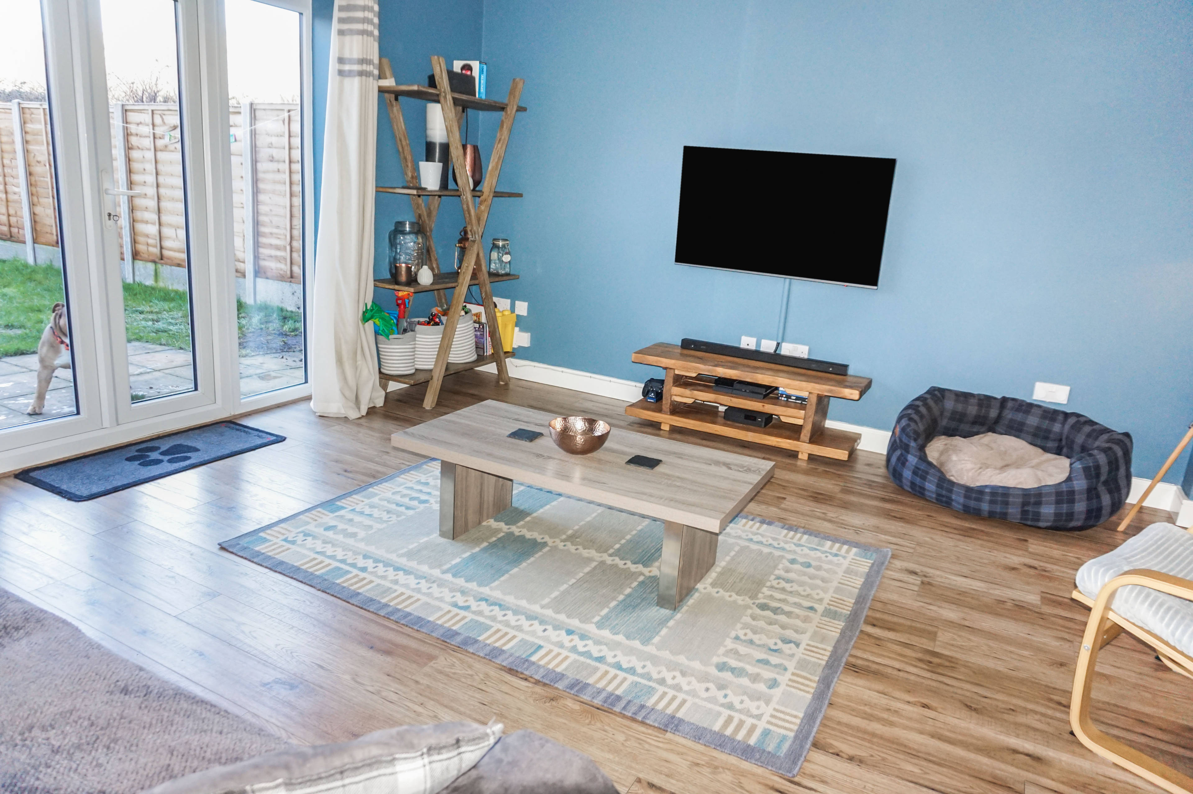 Lounge/Dining Room