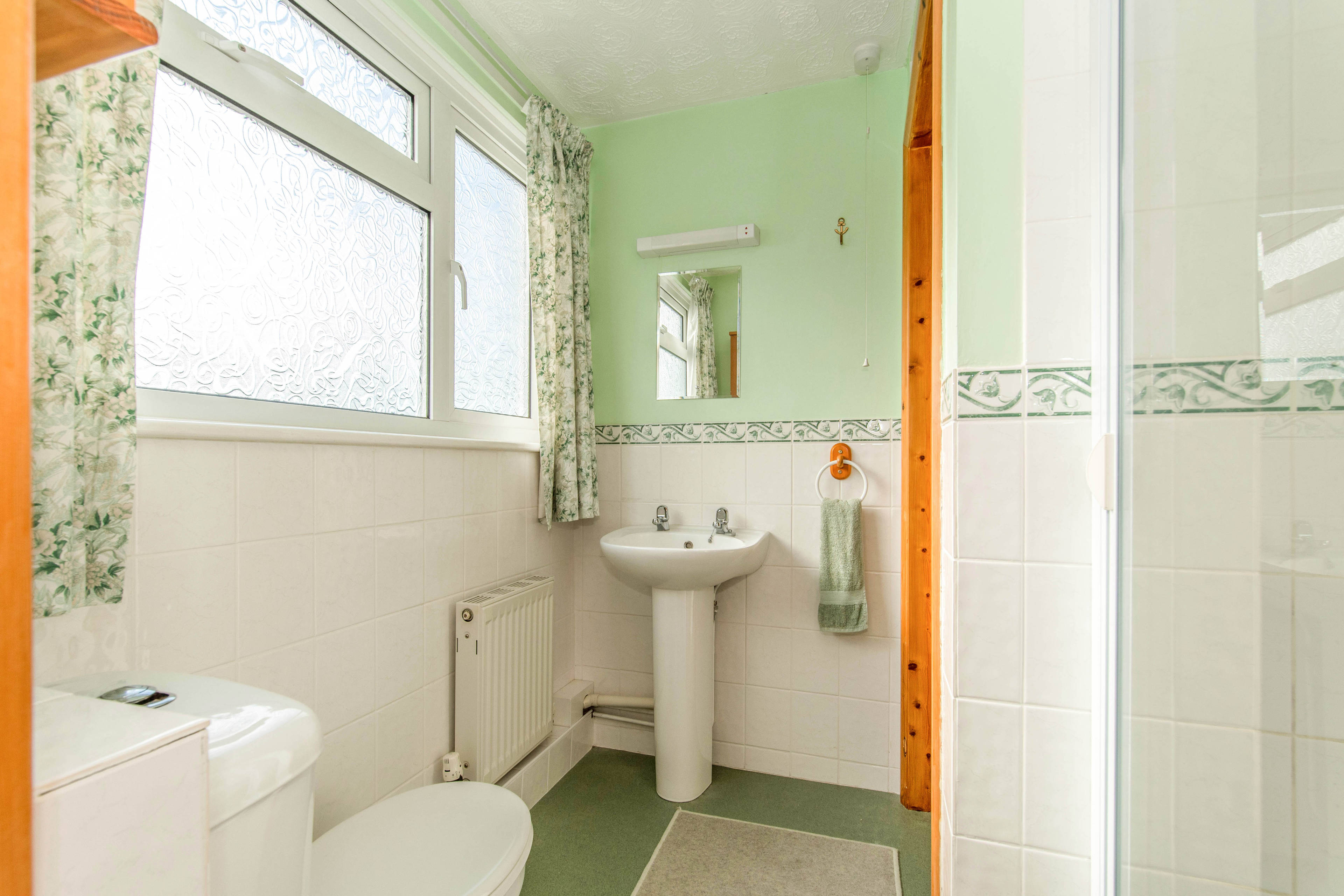 Jack & Jill En-suite