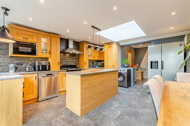 3 bedroom semi-detached house